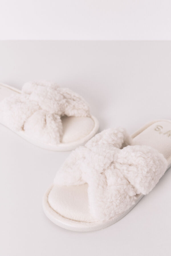 Womensecret Pantufla blancas de borrego marfil