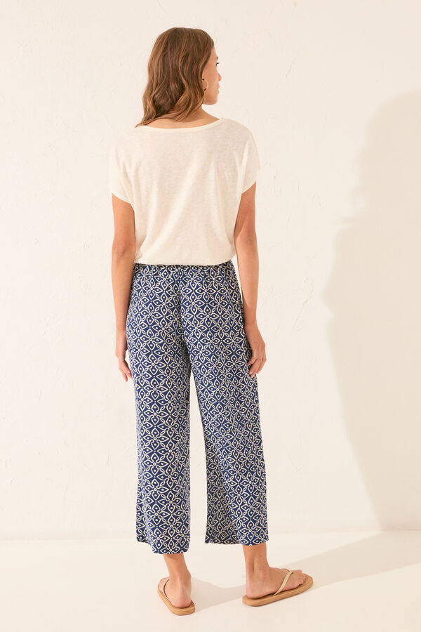 Womensecret Pantalón Capri con estampado de sellos estampado
