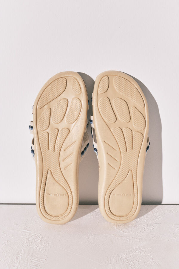 Women'secret Sandalias de rafia con tiras cruzadas caf&eacute;