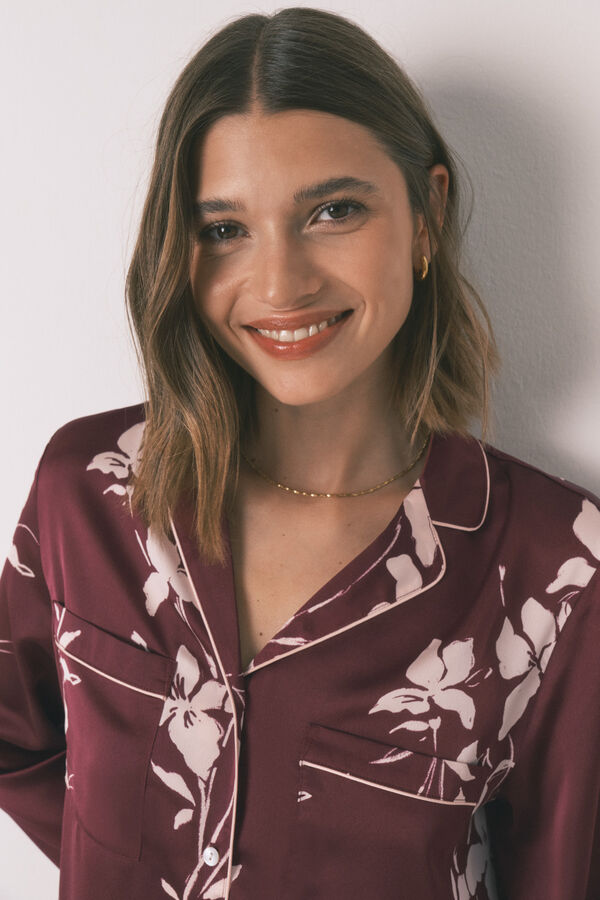 Womensecret Pijama camisera largo con estampado floral en color granate estampado