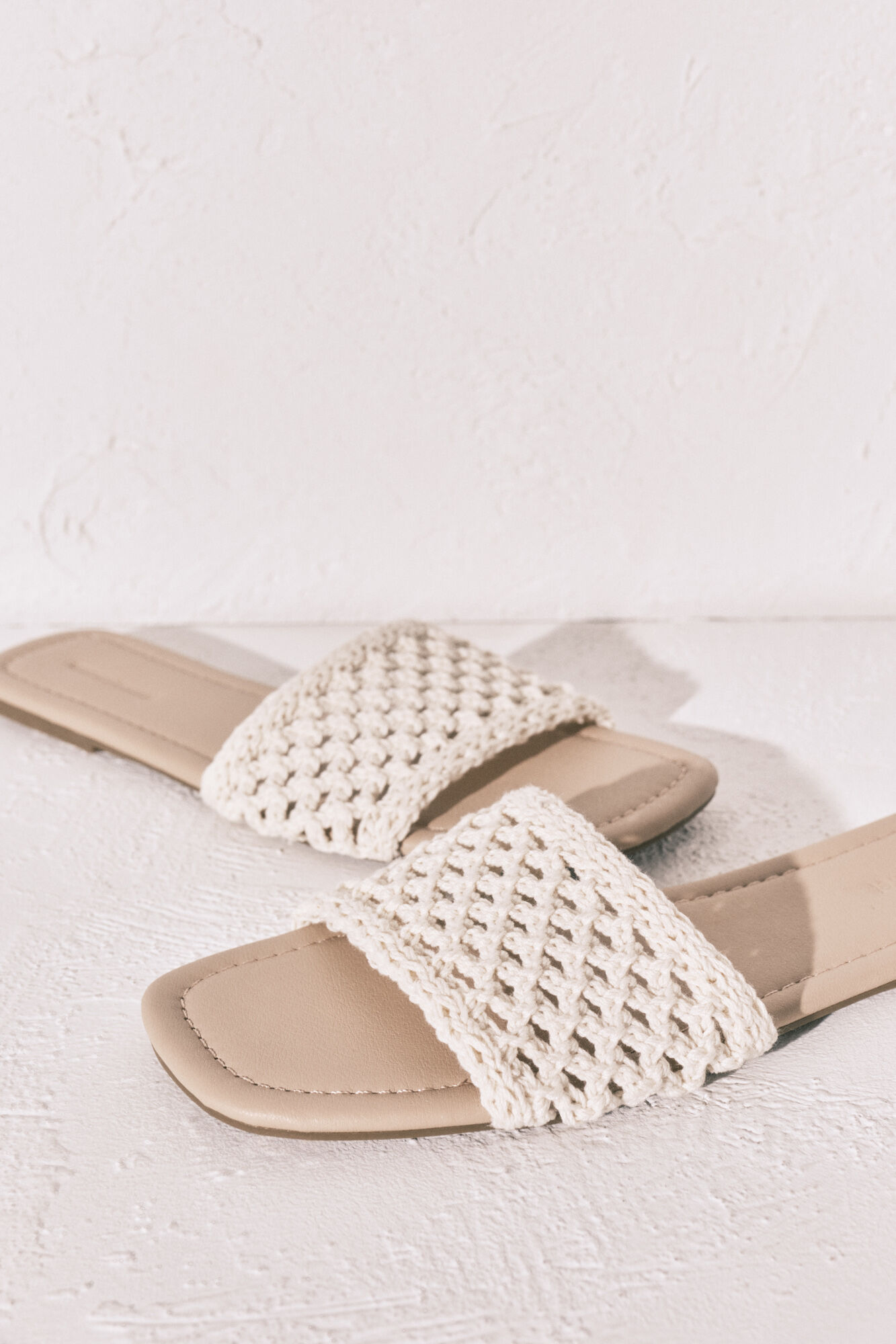 Women'secret Sandalias de pala de crochet beige