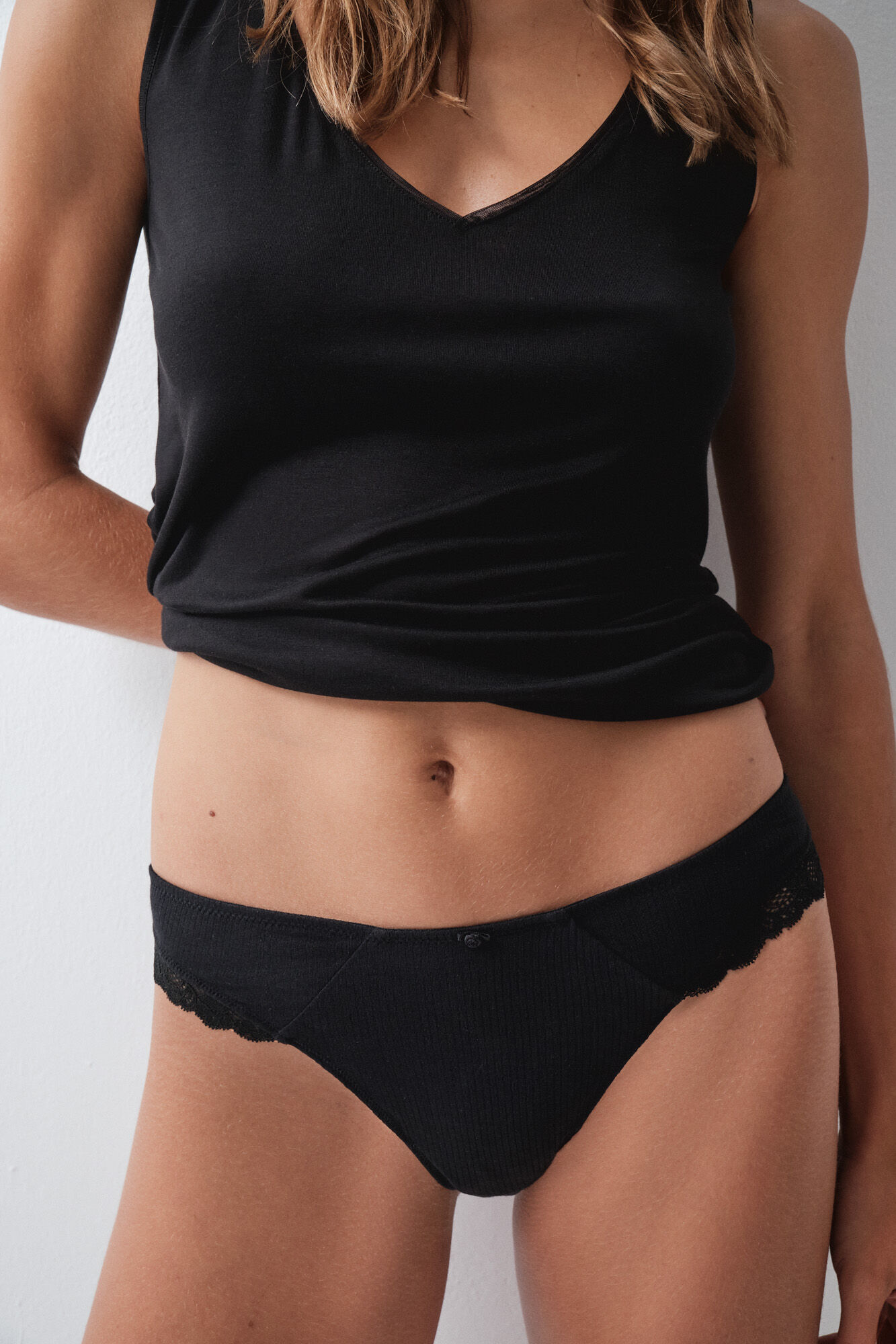 Women'secret Panty brasile&ntilde;o de algod&oacute;n acanalado negro