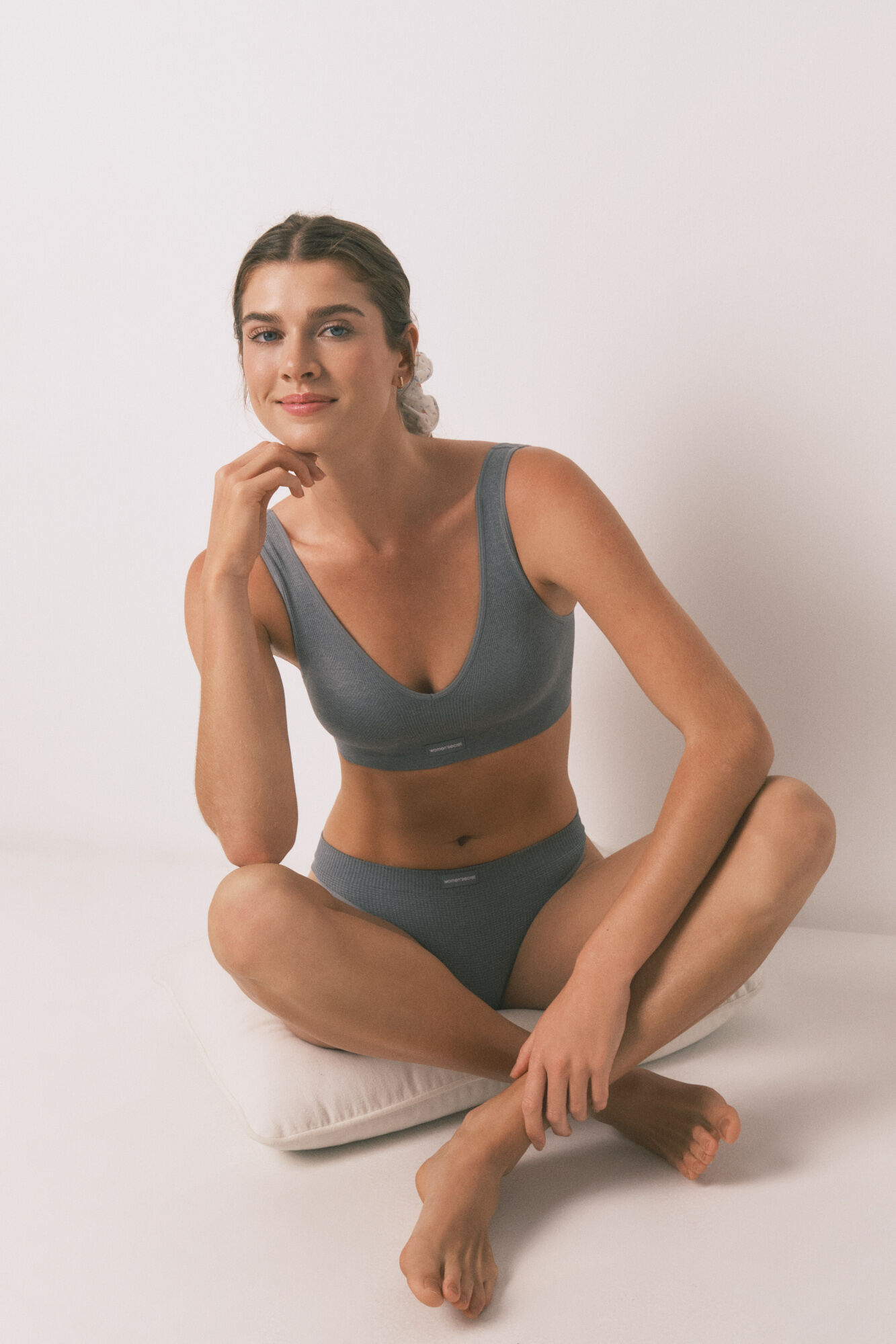 Women'secret LOVELY top gris claro acanalada sin costuras