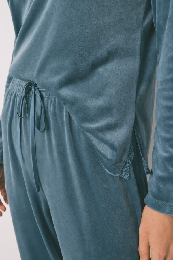 Womensecret Pijama larga de terciopelo verde. verde