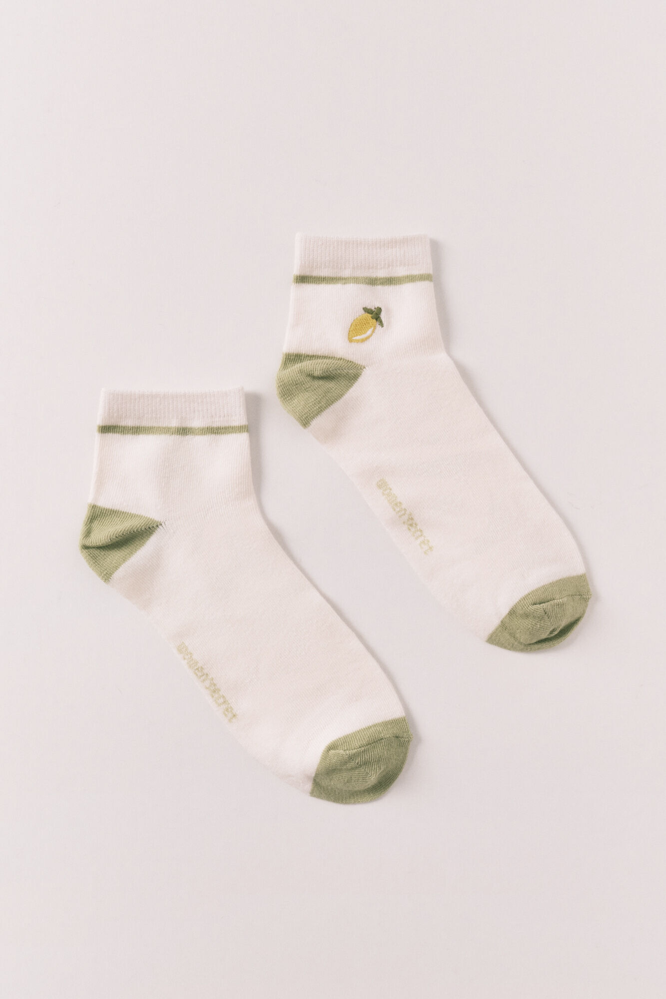 Women'secret Calcetines cortos con bordado de lim&oacute;n