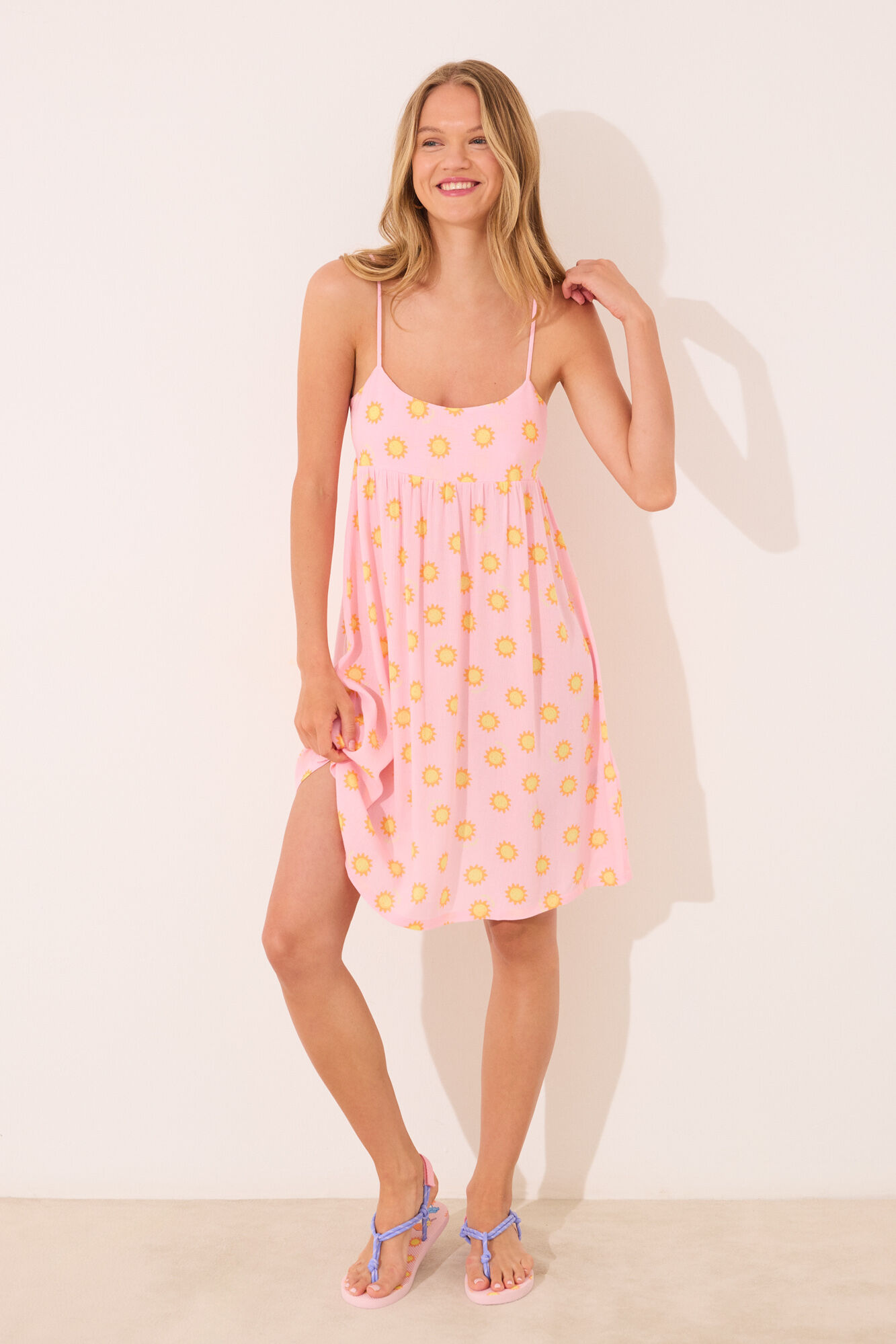 Women'secret Camis&oacute;n corto con tirantes y suela de viscosa