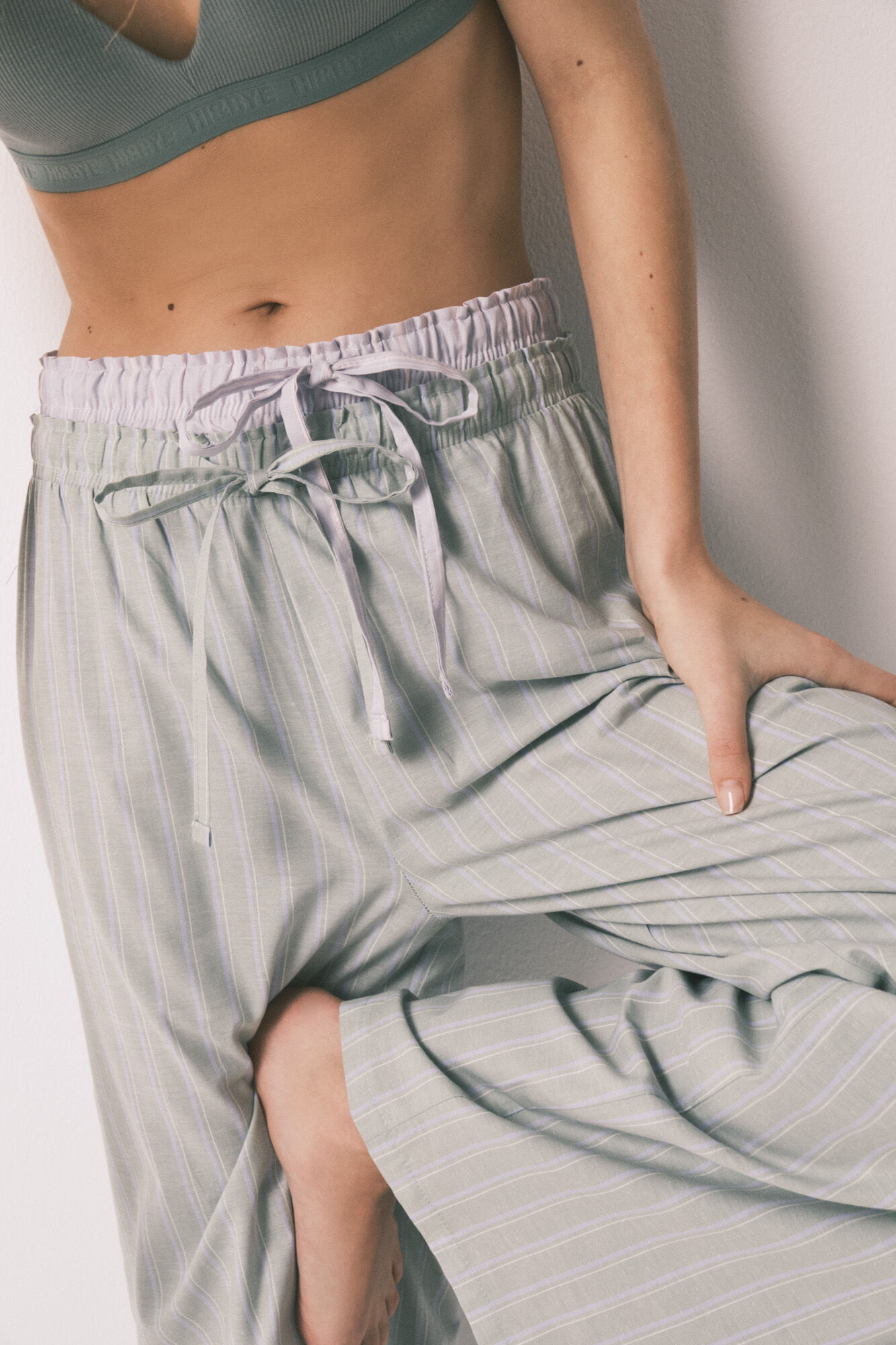 HI&BYE Pijama larga a rayas de 100% algod&oacute;n verde