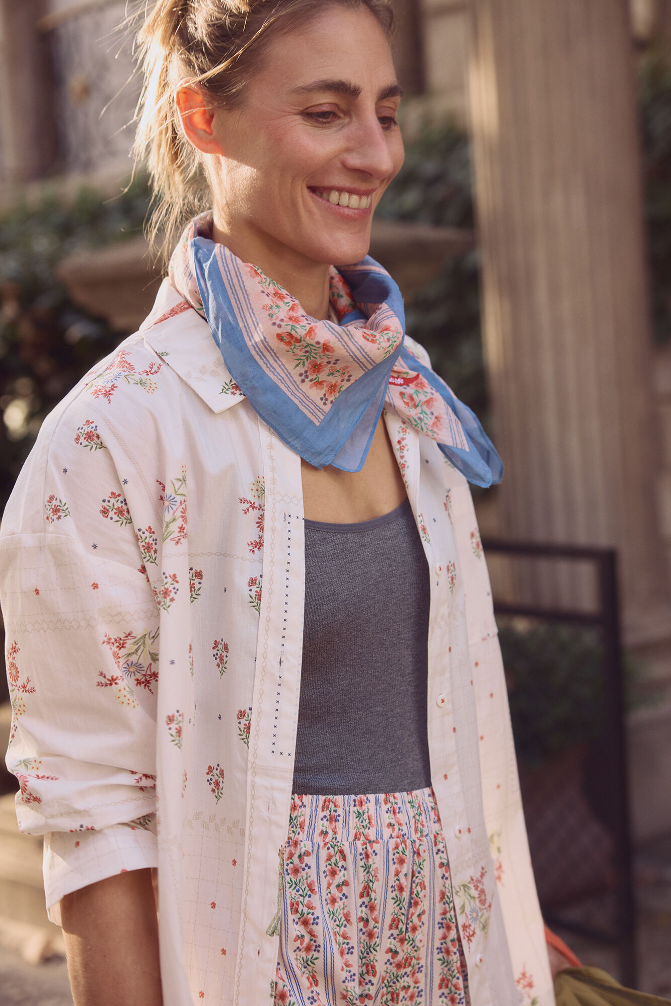 Women'secret Pa&ntilde;uelo estampado de rayas multicolor