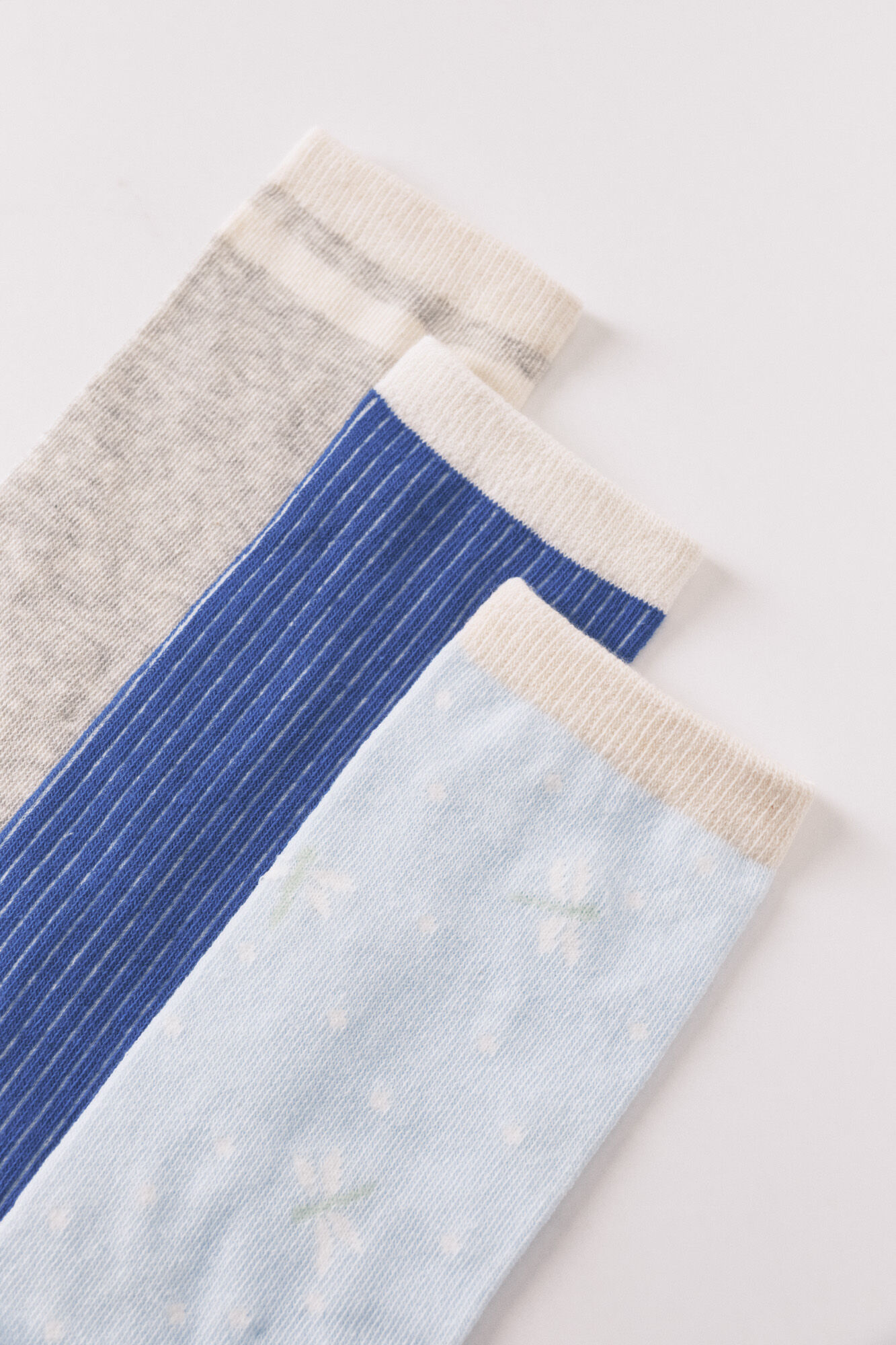 Women'secret Paquete de 3 calcetines largos con estampado de lib&eacute;lula