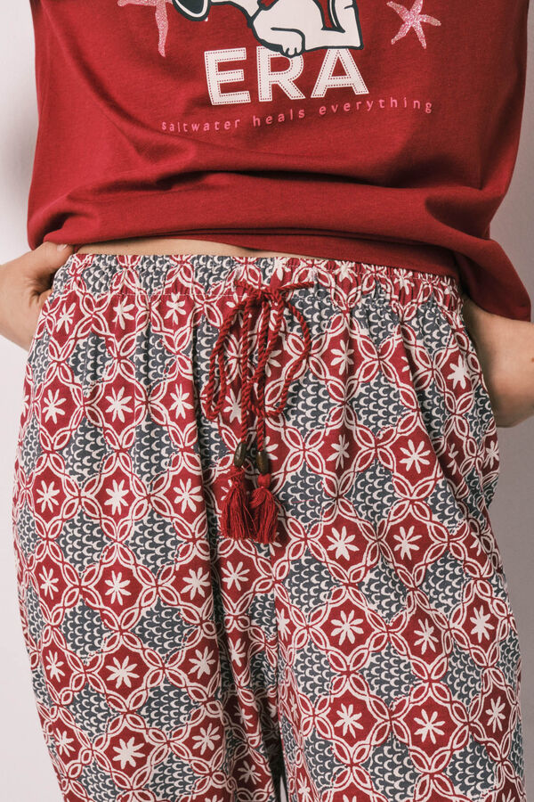 Women'secret Pijama larga de algod&oacute;n Snoopy estampado geom&eacute;trico rojo