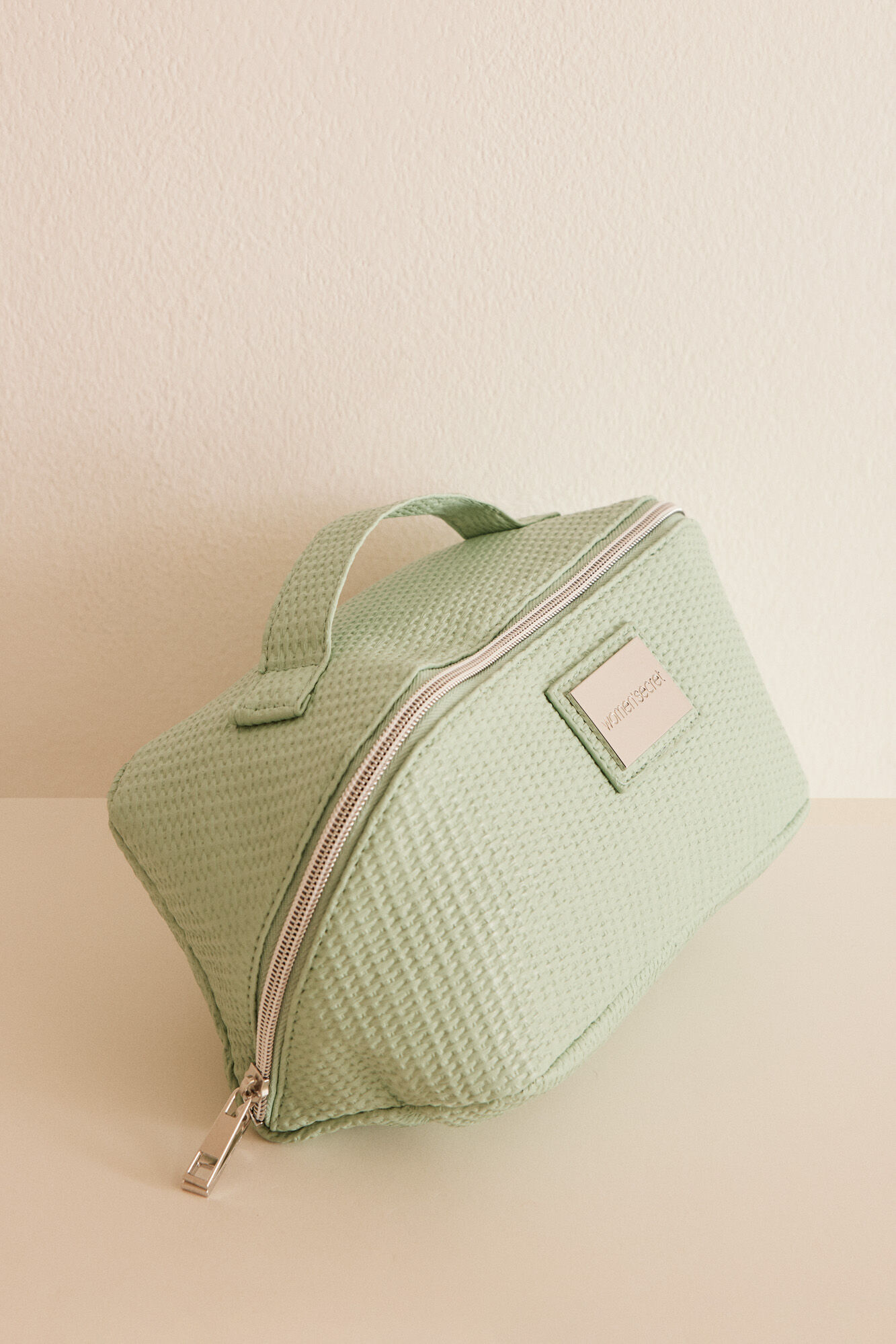 Neceser mediano rubber verde Accesorios para mujer WomenSecret MX