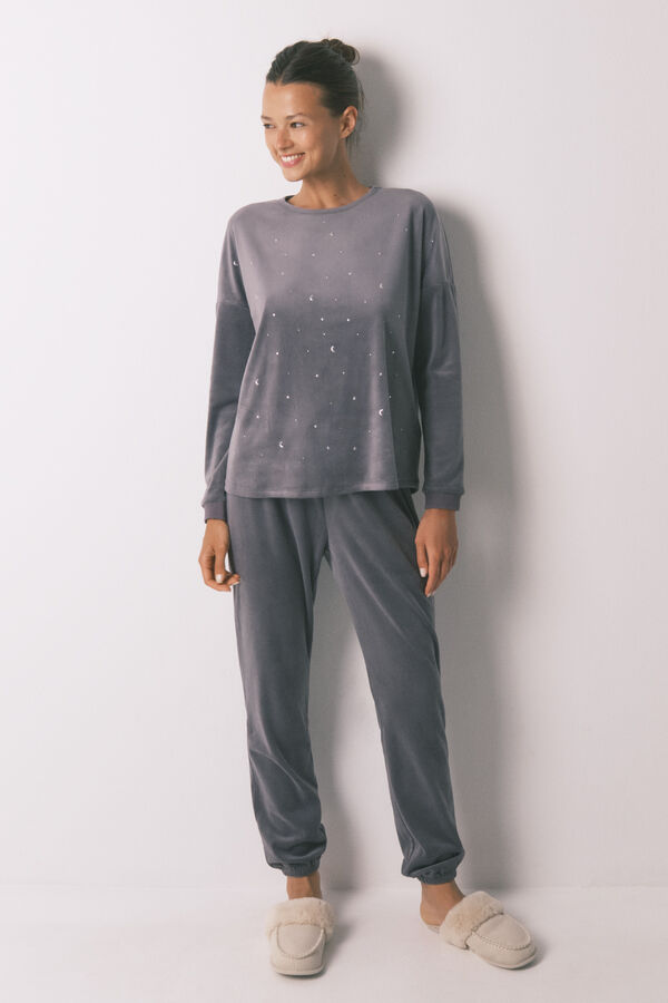 Women'secret Pijama larga de terciopelo gris suave y brillante. gris