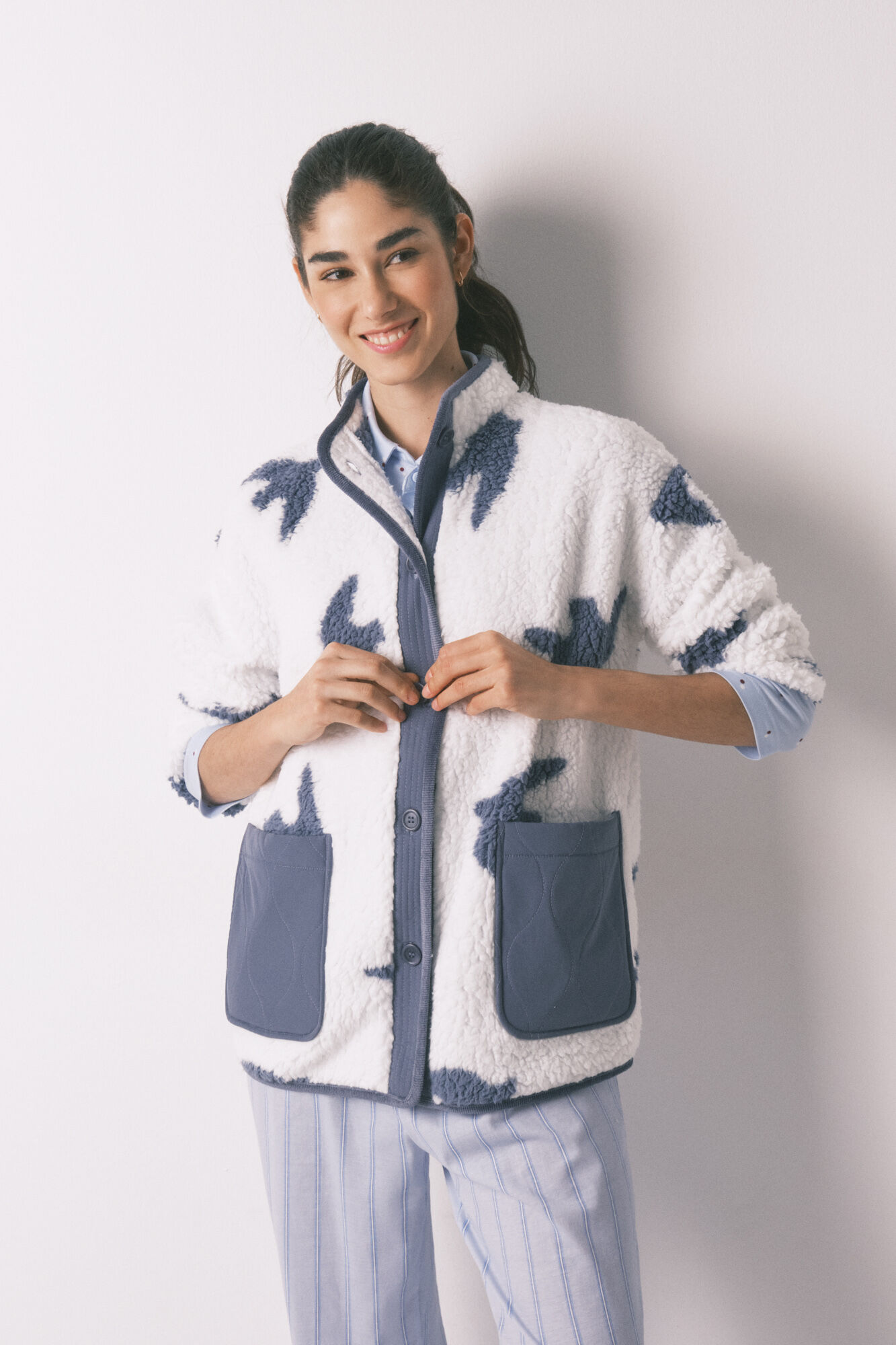 Women'secret Bata corta estampado de p&aacute;jaros de borreguito blanco