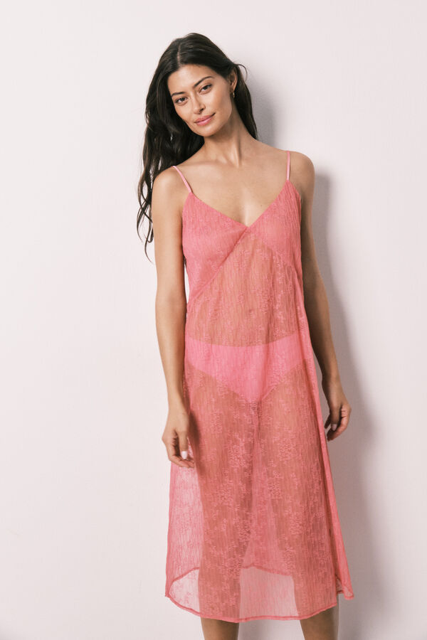 Women'secret Camis&oacute;n midi de encaje con tirantes y volantes rosa