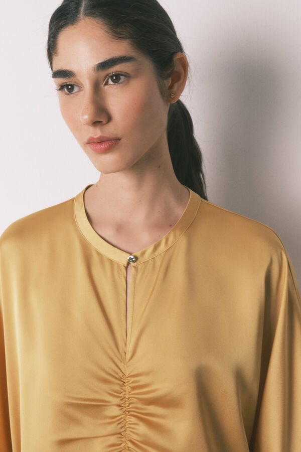 Women'secret Vestido caftán satén mostaza amarillo