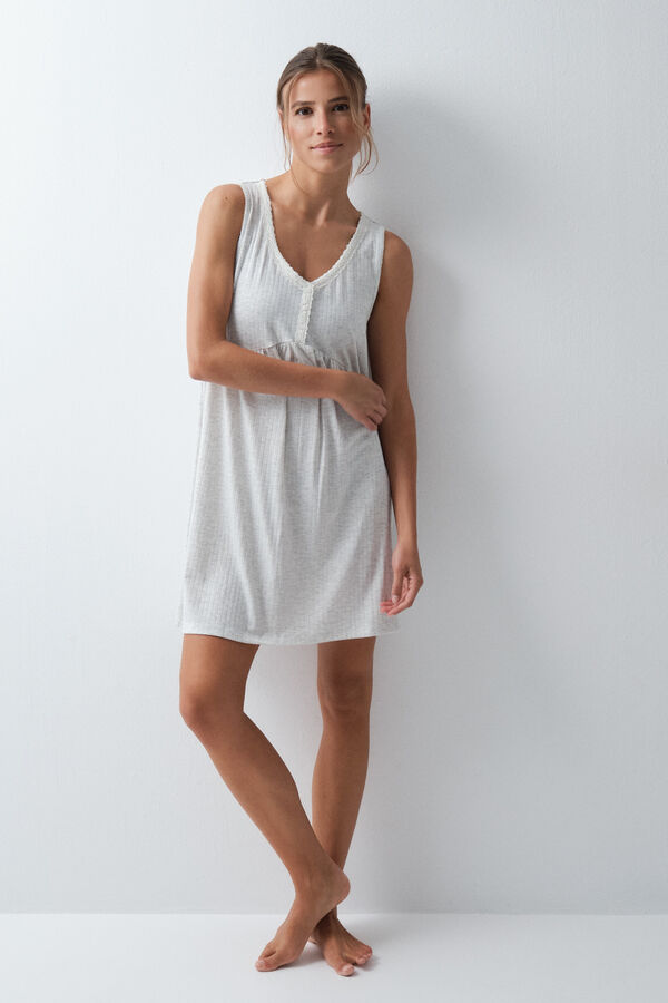 Women'secret Camis&oacute;n corto sin mangas gris gris