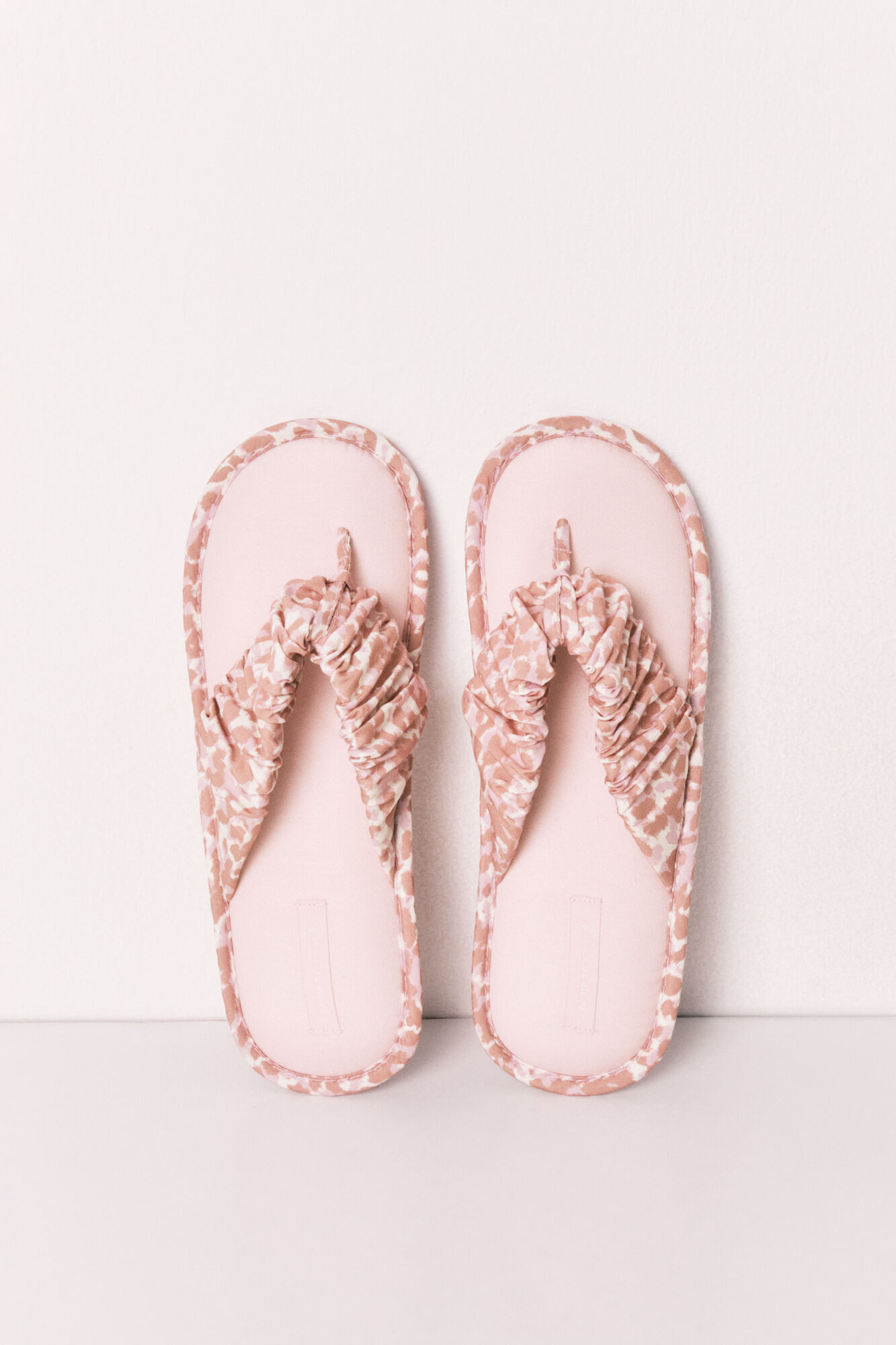 Women'secret Pantunflas de tiras con estampado animal