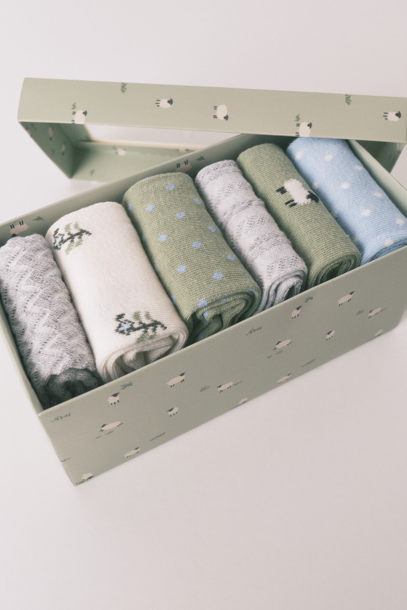 Women'secret Pack de 6 calcetines largos de algod&oacute;n con forma de oveja 