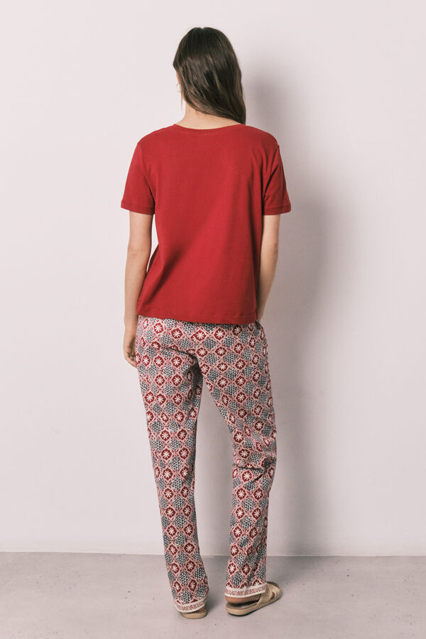 Women'secret Pijama larga de algod&oacute;n Snoopy estampado geom&eacute;trico rojo