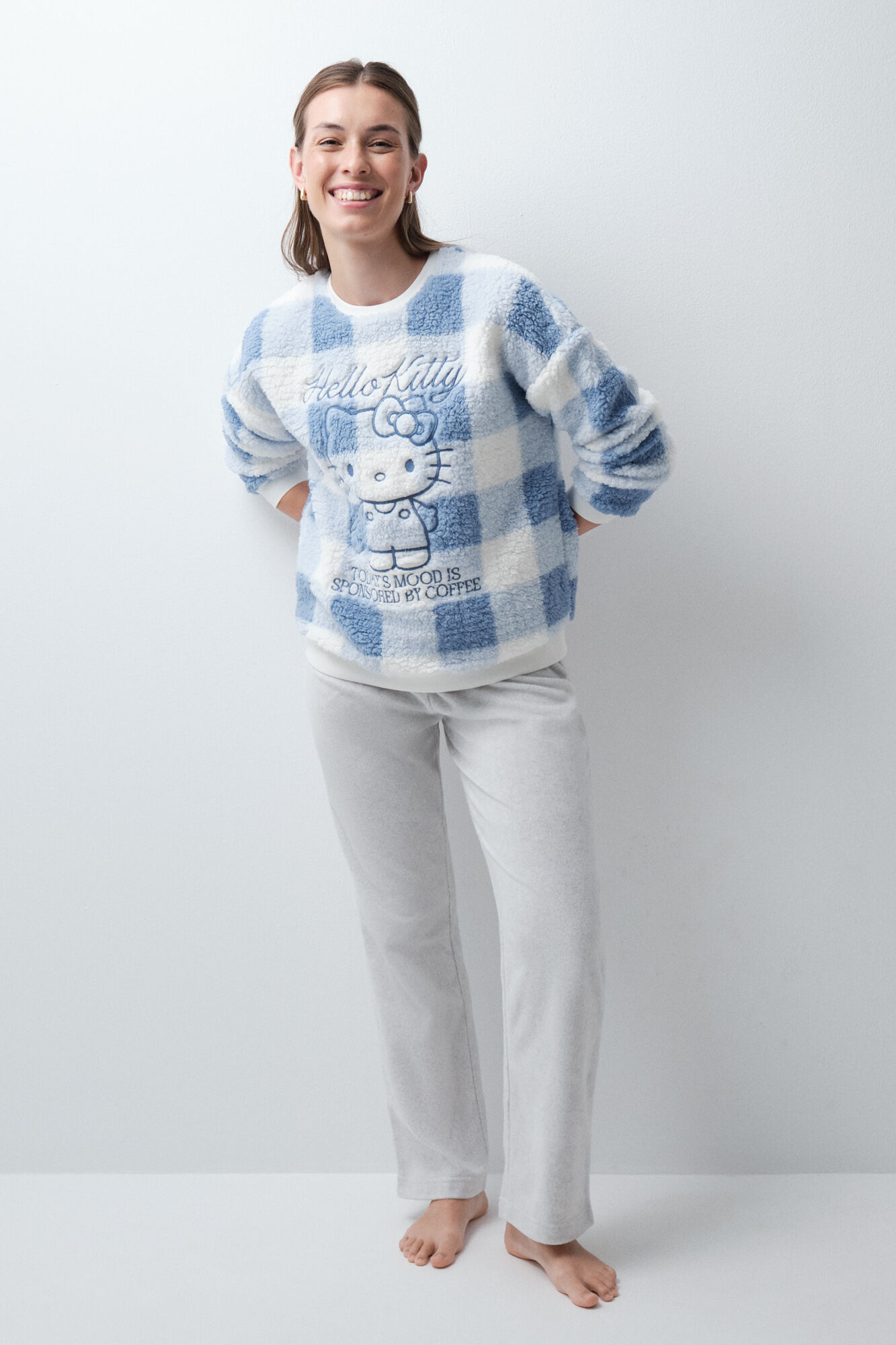 Women'secret Pijama larga Hello Kitty borreguito
