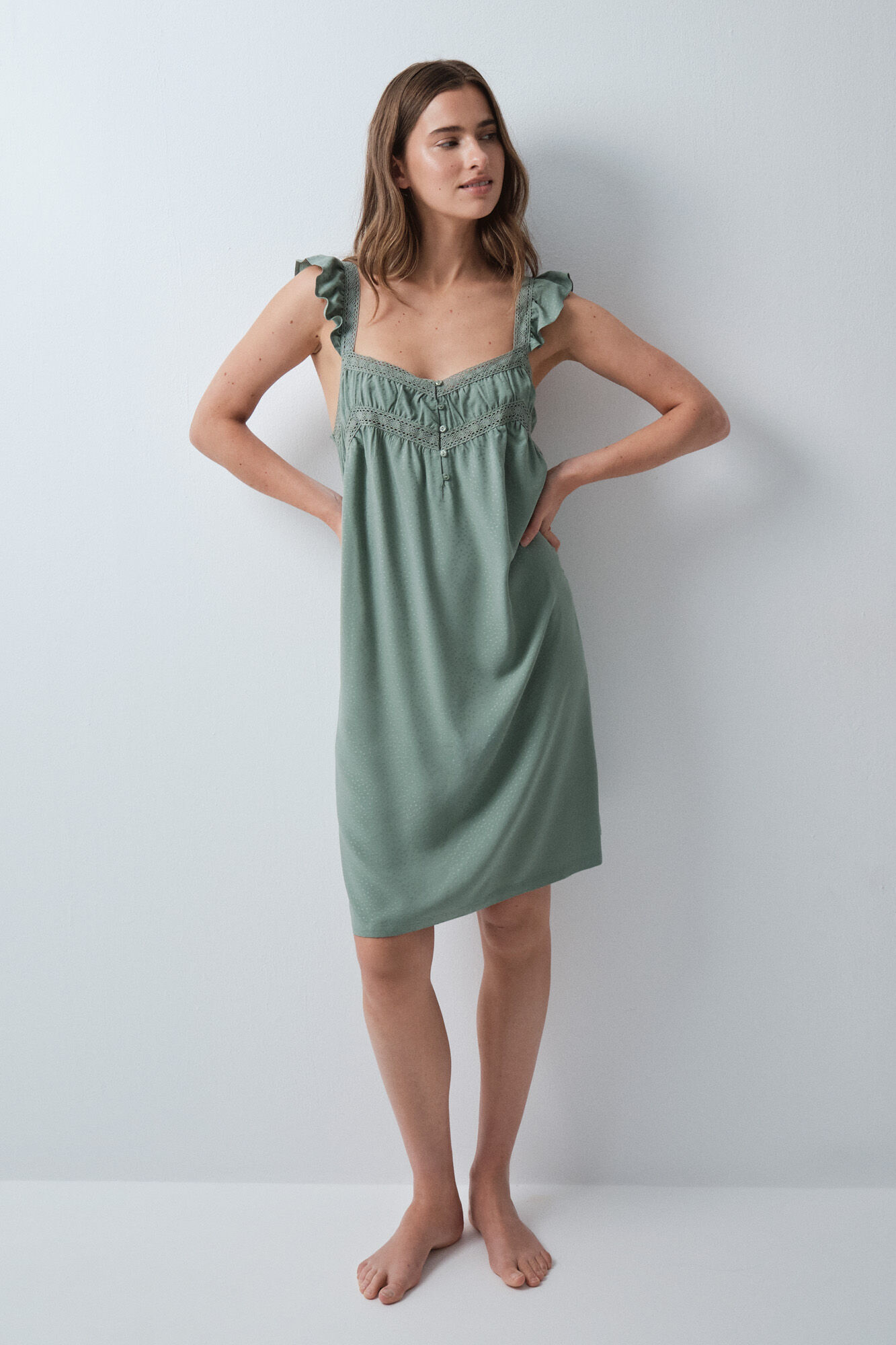 Women'secret Camis&oacute;n midi de tirantes verde