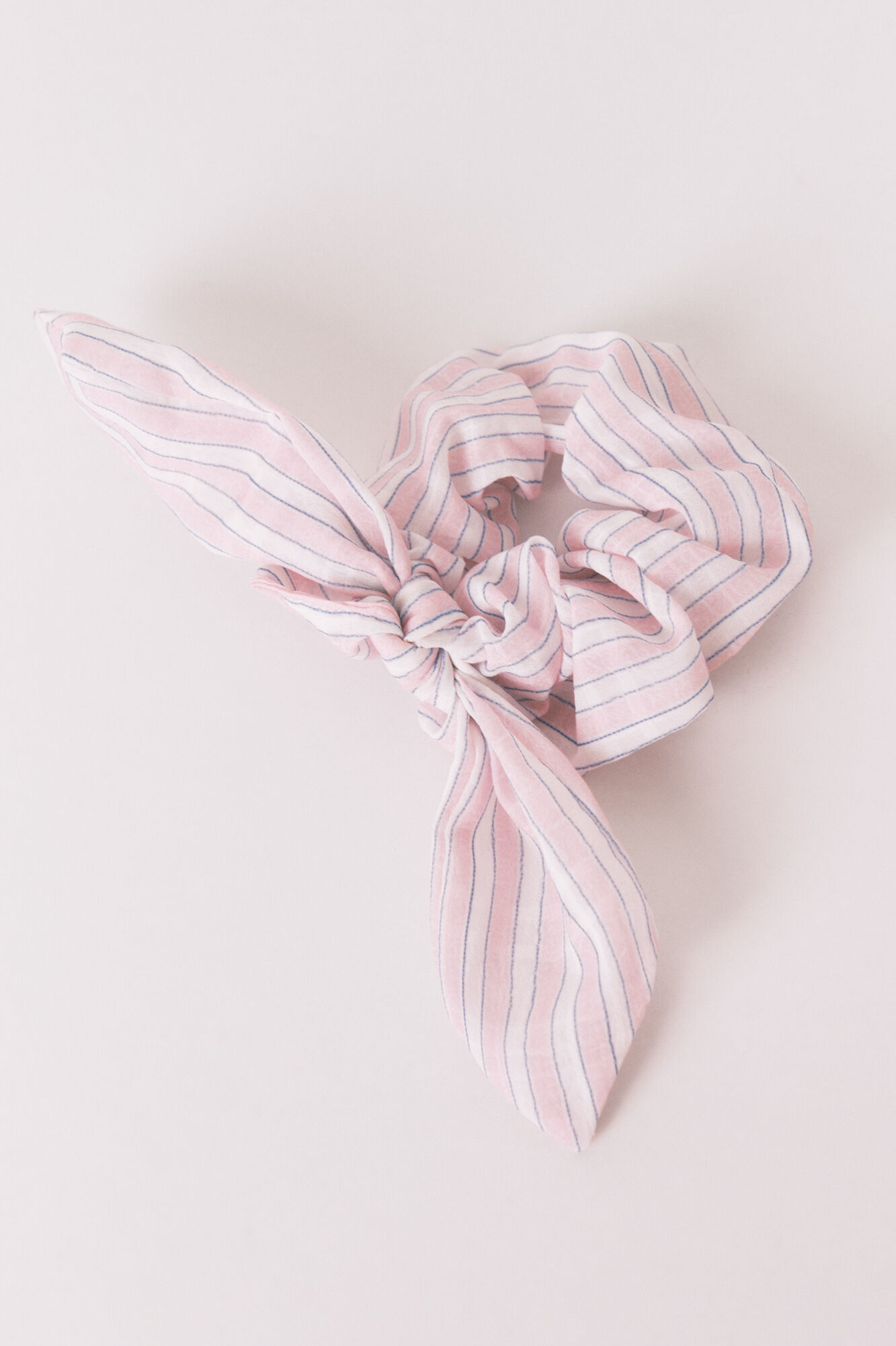 Women'secret Scrunchie a rayas con lazo rosa