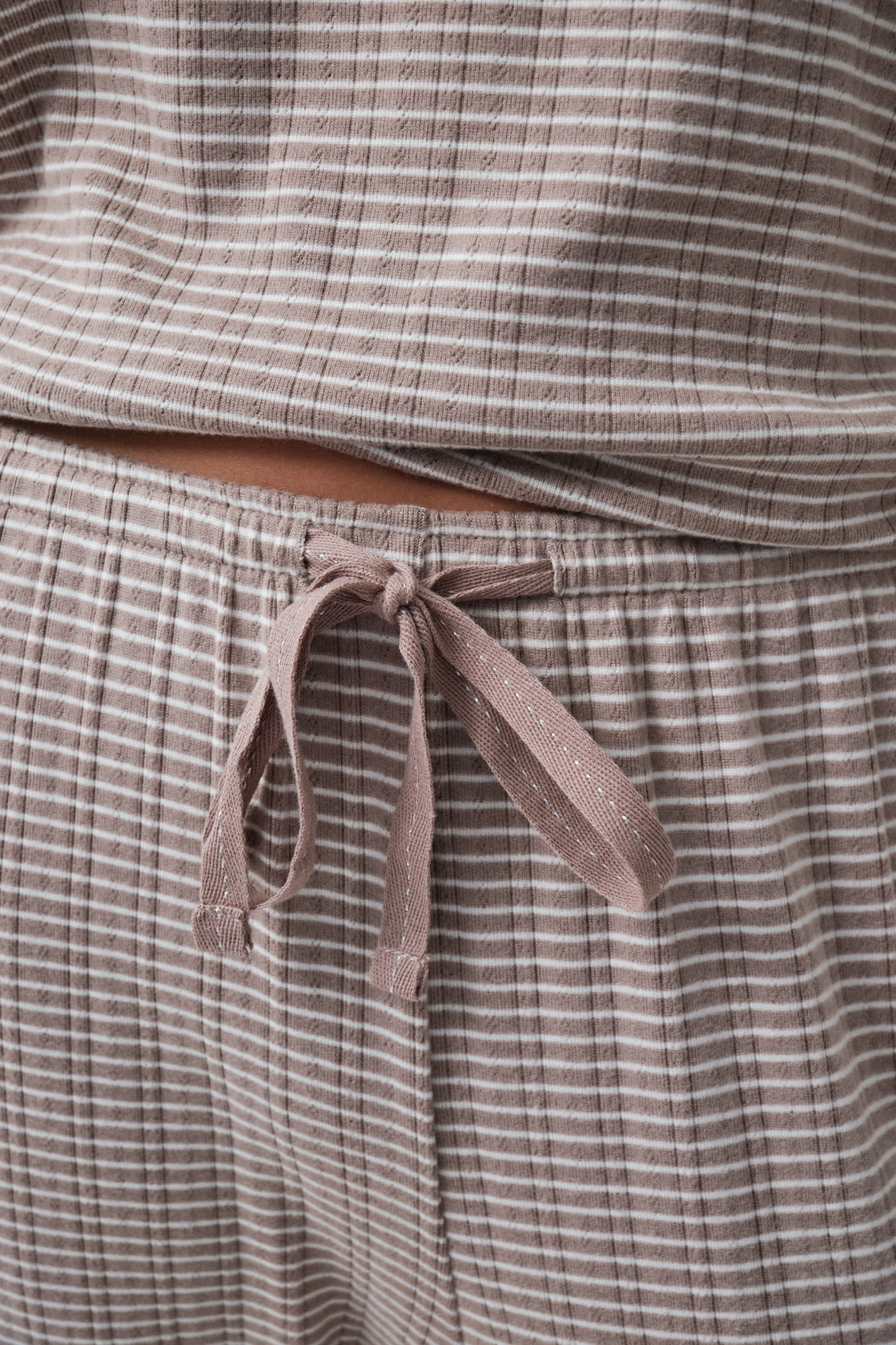 Women'secret Pijama larga de rayas marr&oacute;n