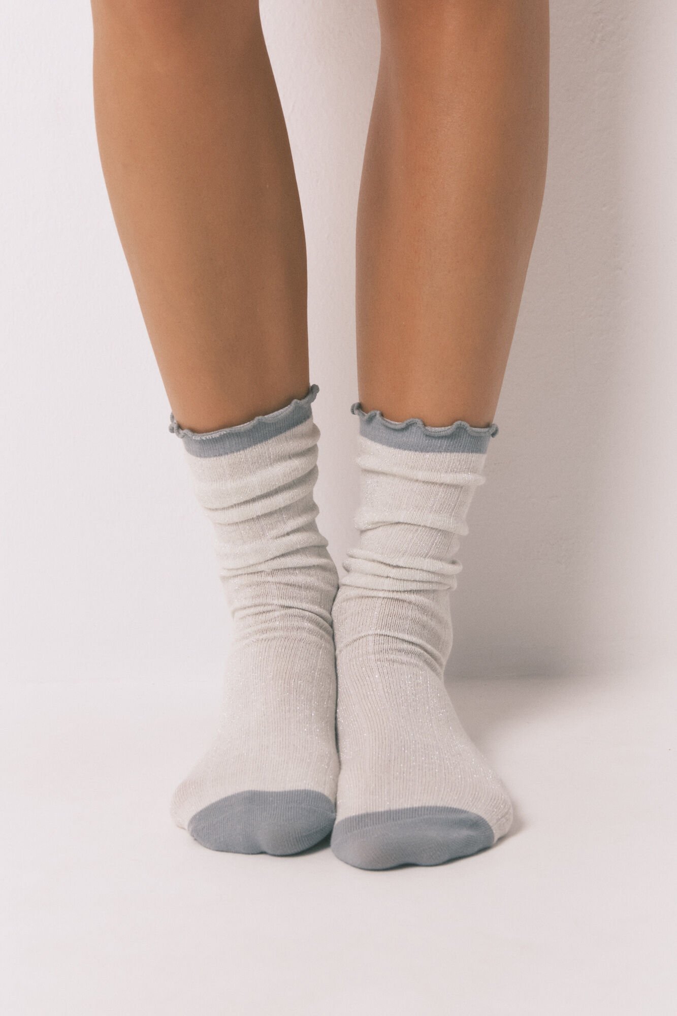 Women'secret Calcetines largos de canal&eacute; color crudo tostado