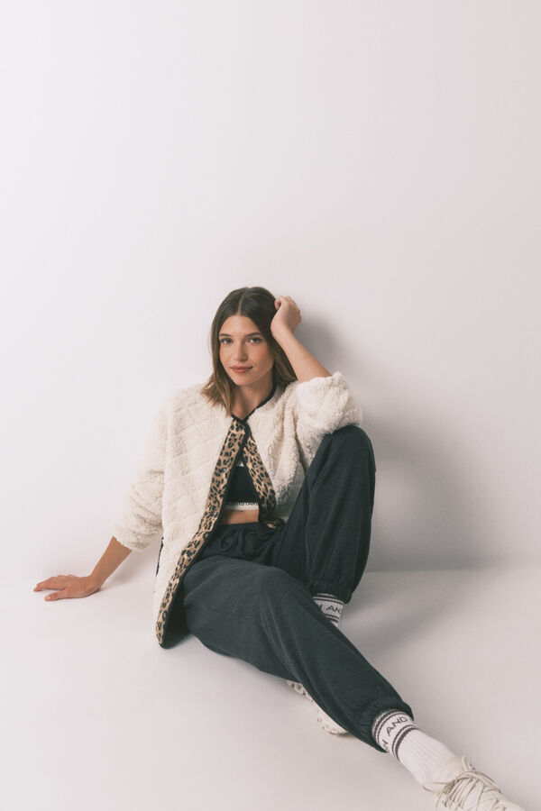 Women'secret Chamarra short reversible con estampado animal marfil