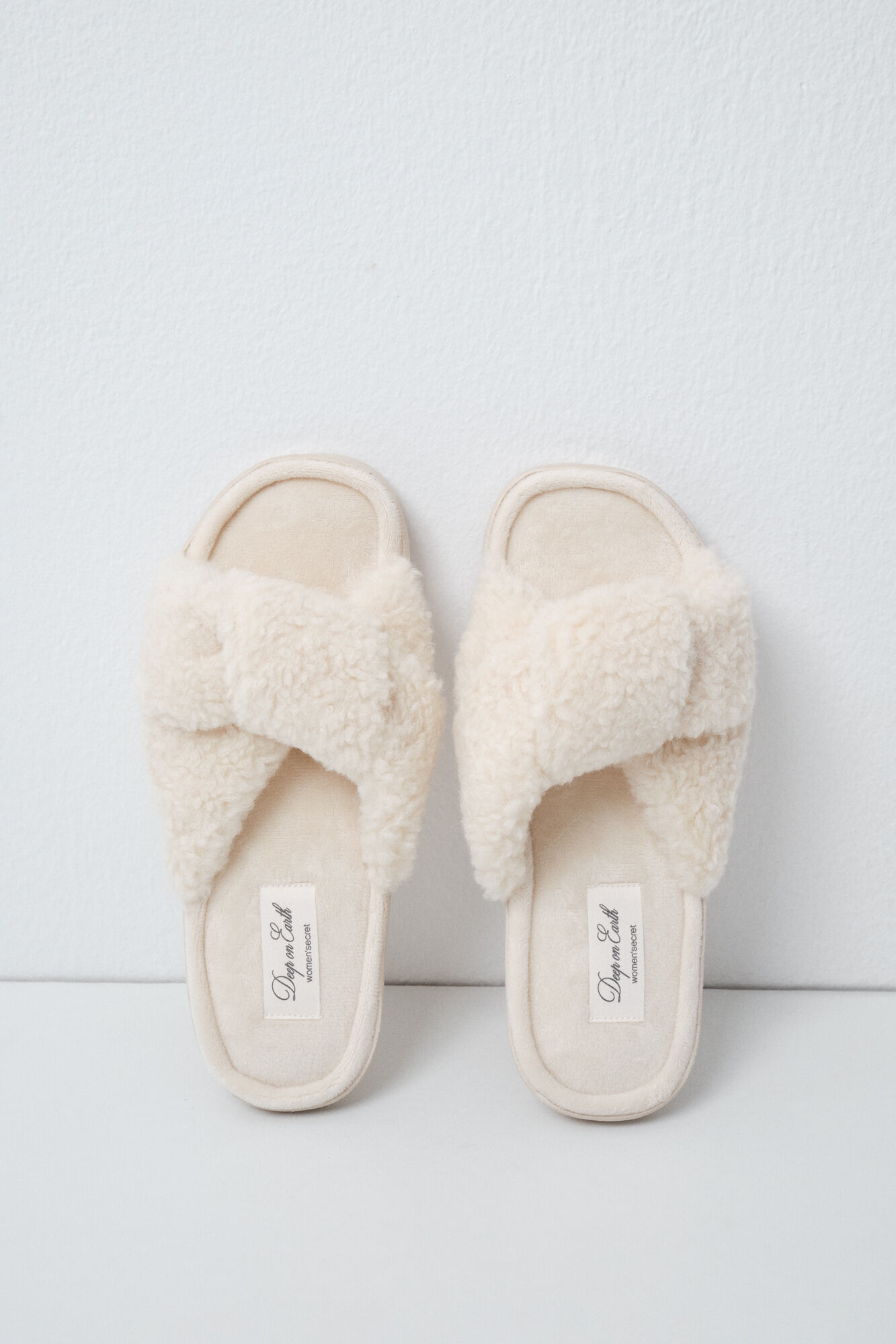 Women'secret Pantunflas de nudo borreguito blanco