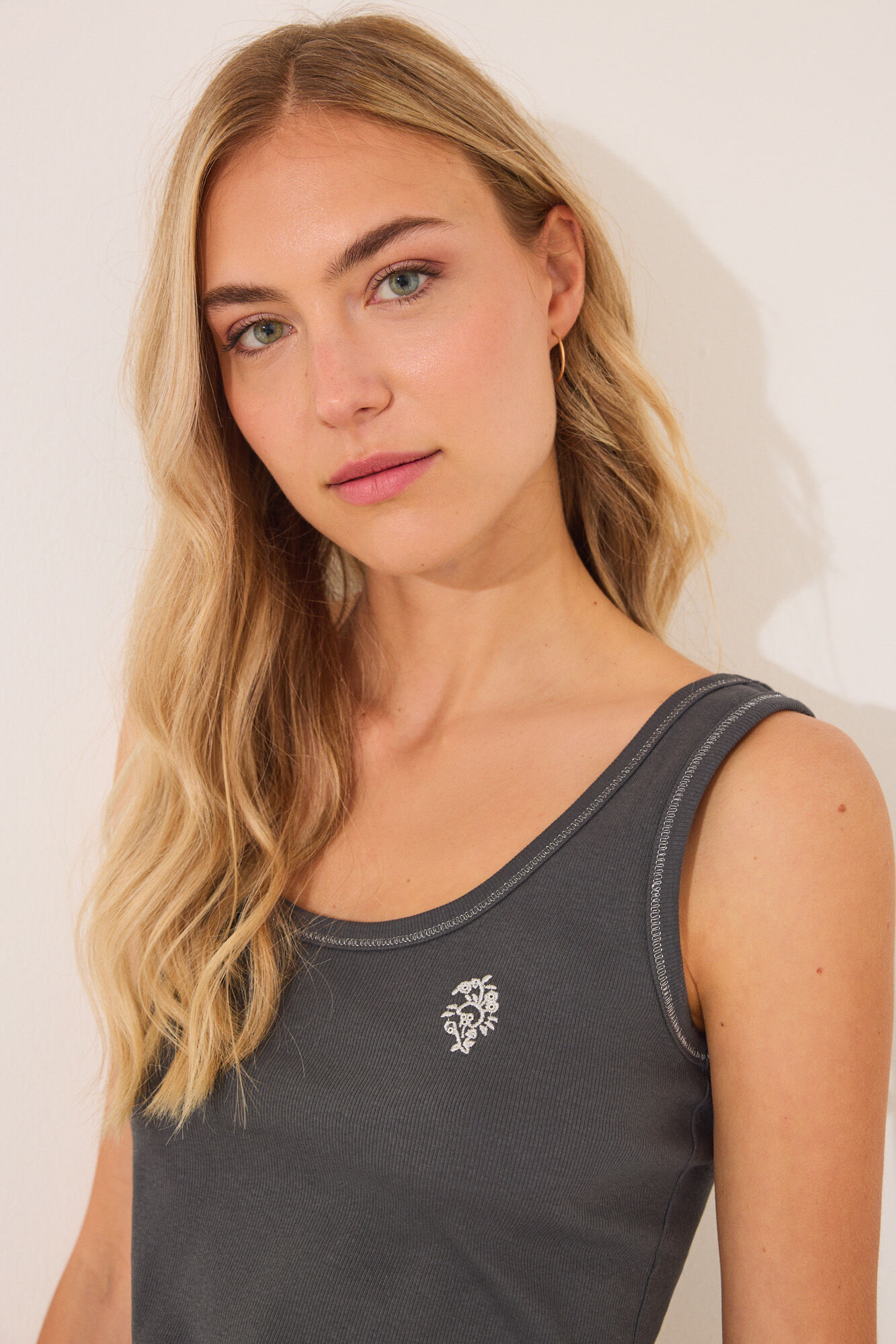 Women'secret Pijama corta con tirantes en algod&oacute;n paisley gris