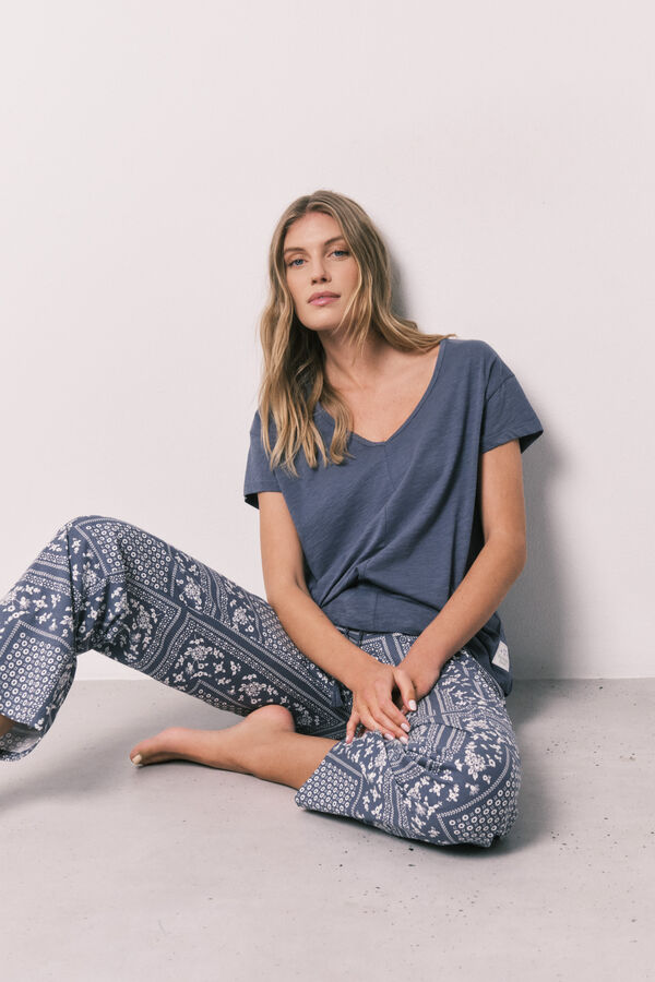 Women'secret Pijama larga de algod&oacute;n de manga corta azul con estampado de bandana azul