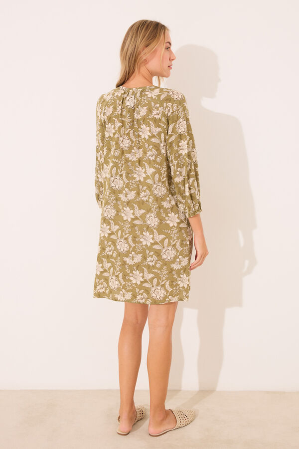 Womensecret Playera de dormir floral de viscosa kaki