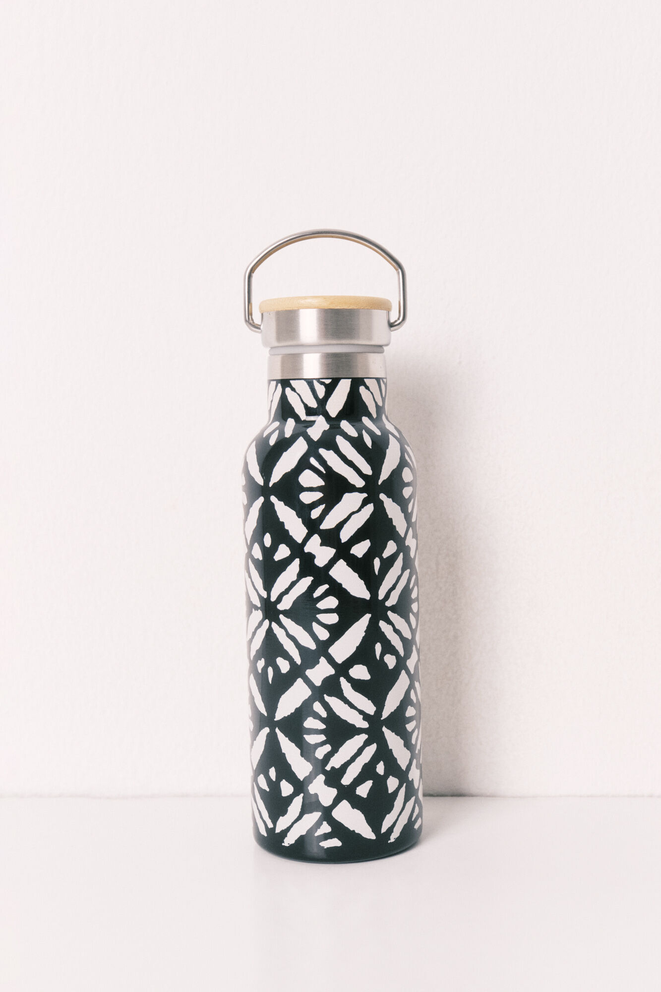 Women'secret Botella de acero inoxidable con estampado geom&eacute;trico