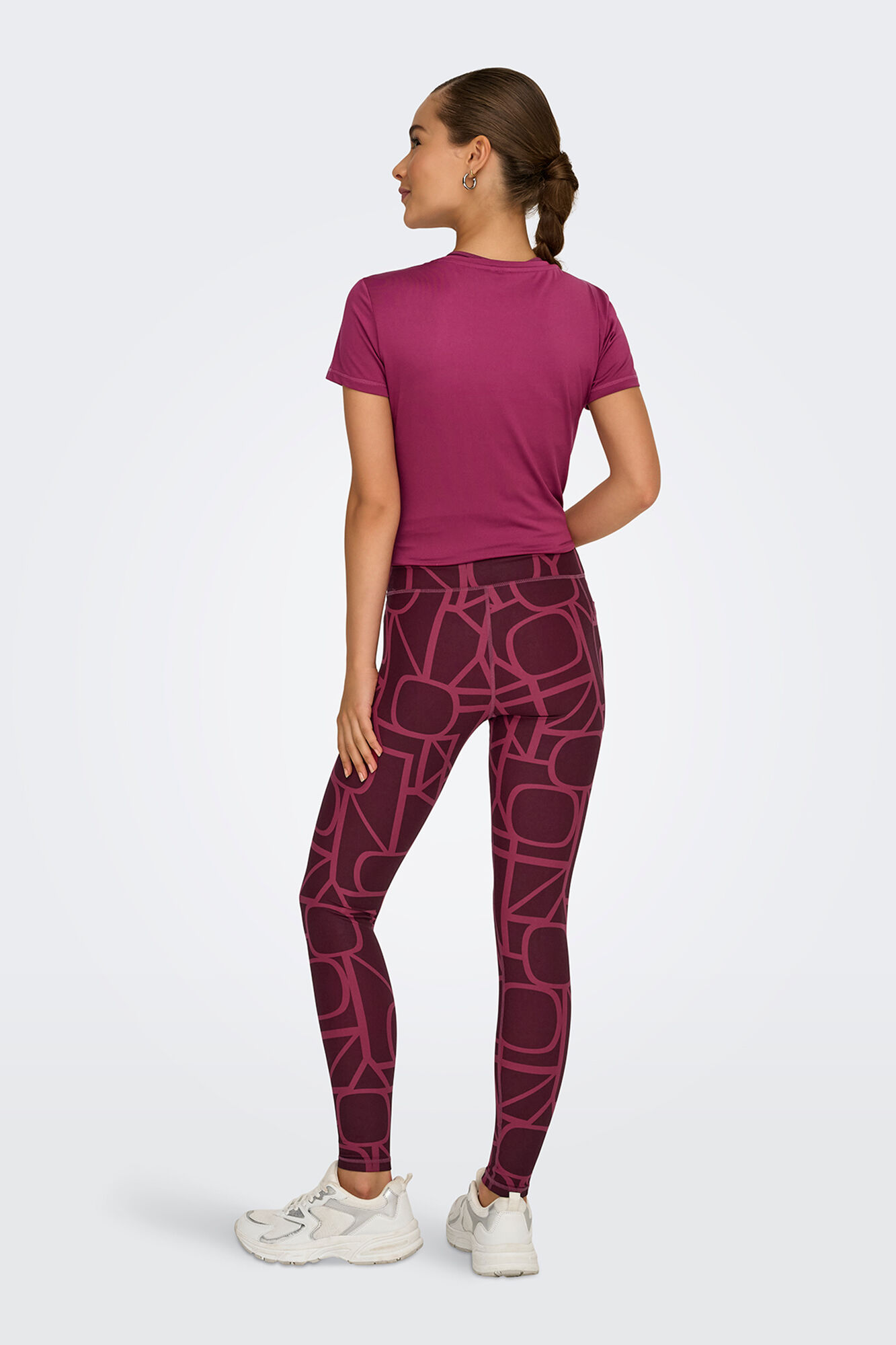 Only Play Legging logo B-Dry