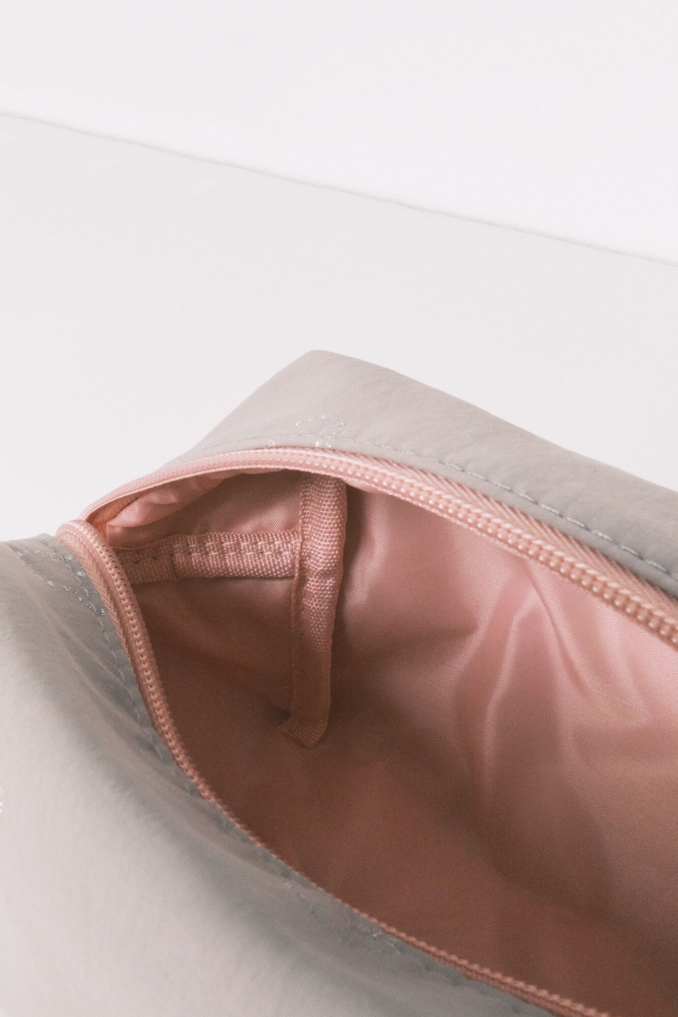 Women'secret Neceser mediano gris estampado Mickey diamantina