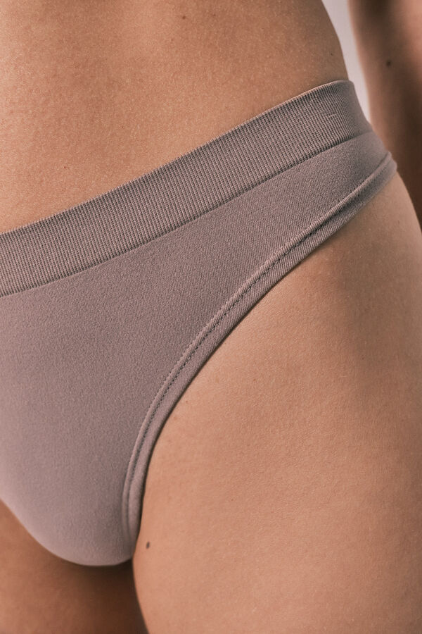 Women'secret Tanga sin costuras marr&oacute;n caf&eacute;