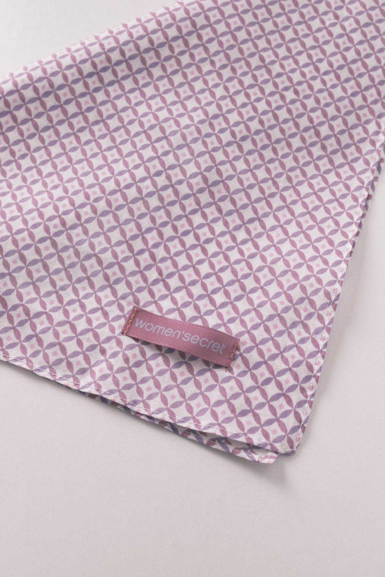 Women'secret Pa&ntilde;uelo estilo bandana con estampado geom&eacute;trico