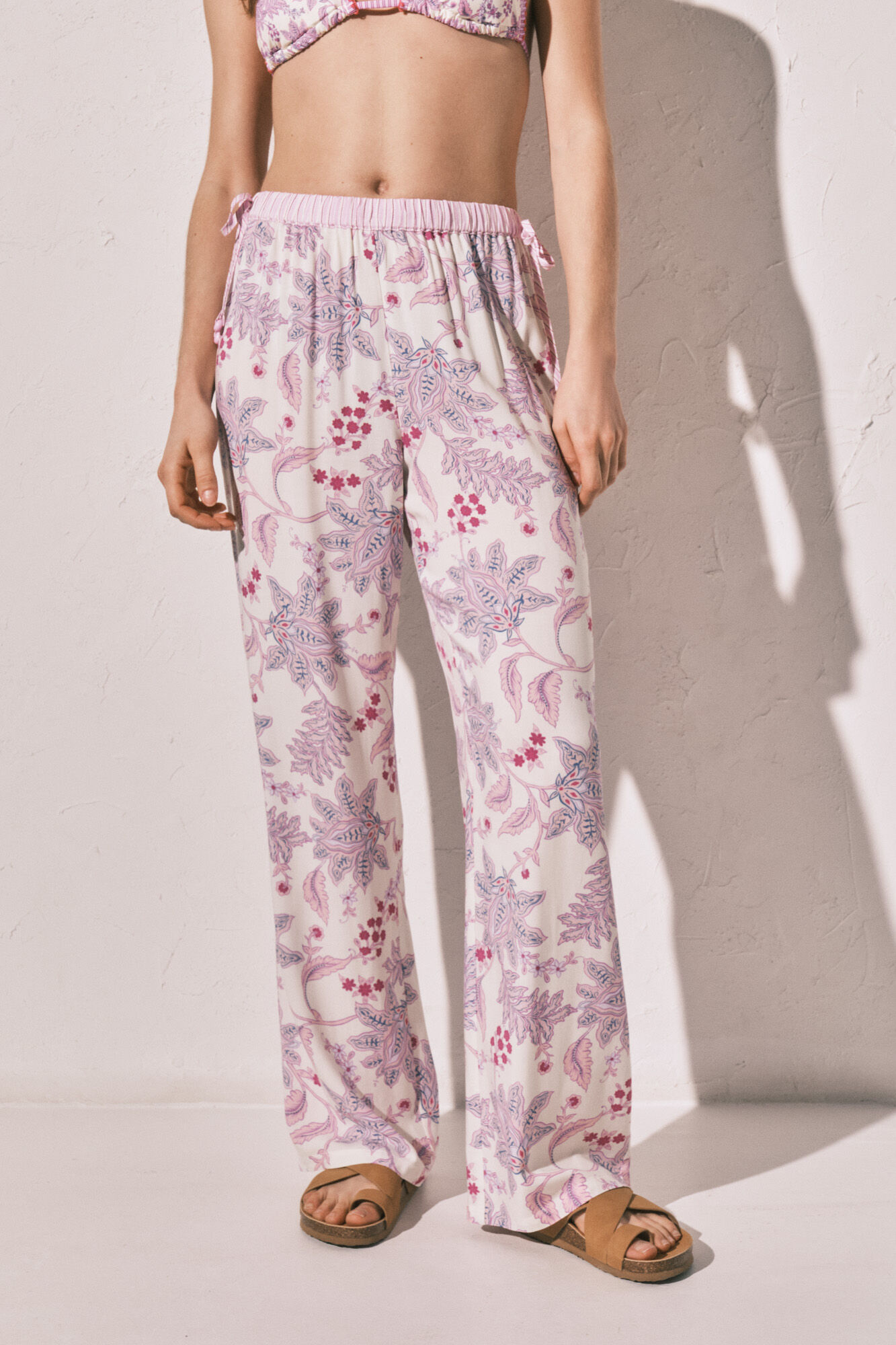 Women'secret Pantal&oacute;n largo estampado de flores rosa