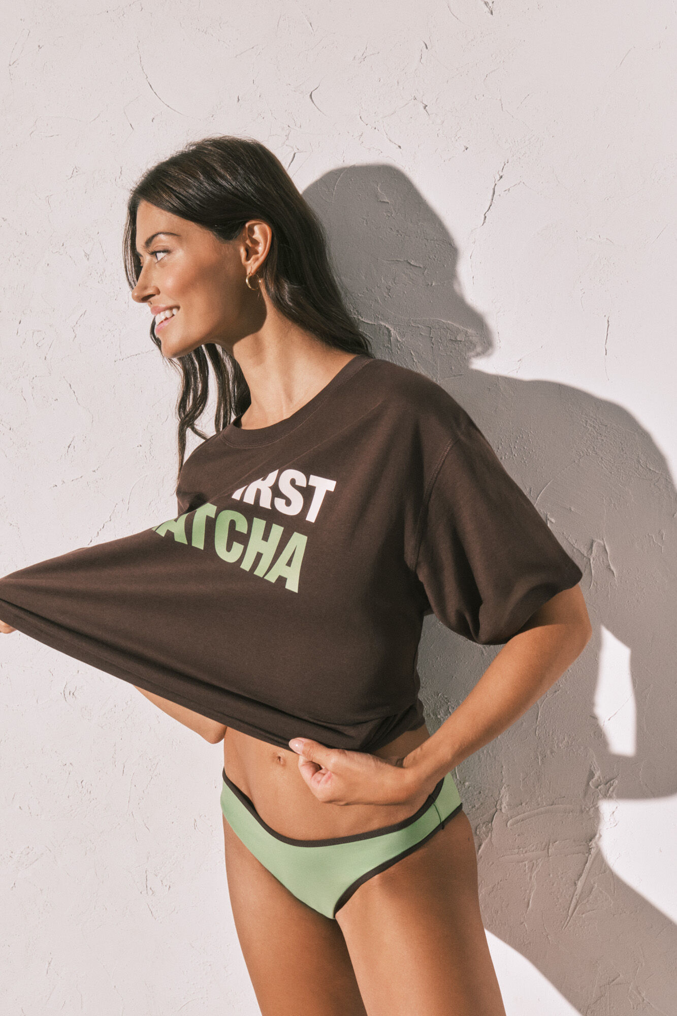 Women'secret Playera oversized marr&oacute;n "But first matcha"