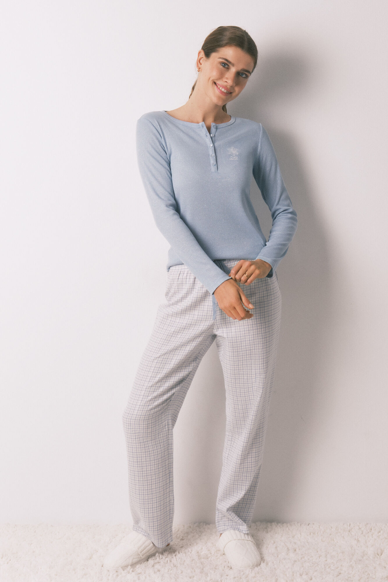 Women'secret Pijama larga cuadros con efecto brillante azul