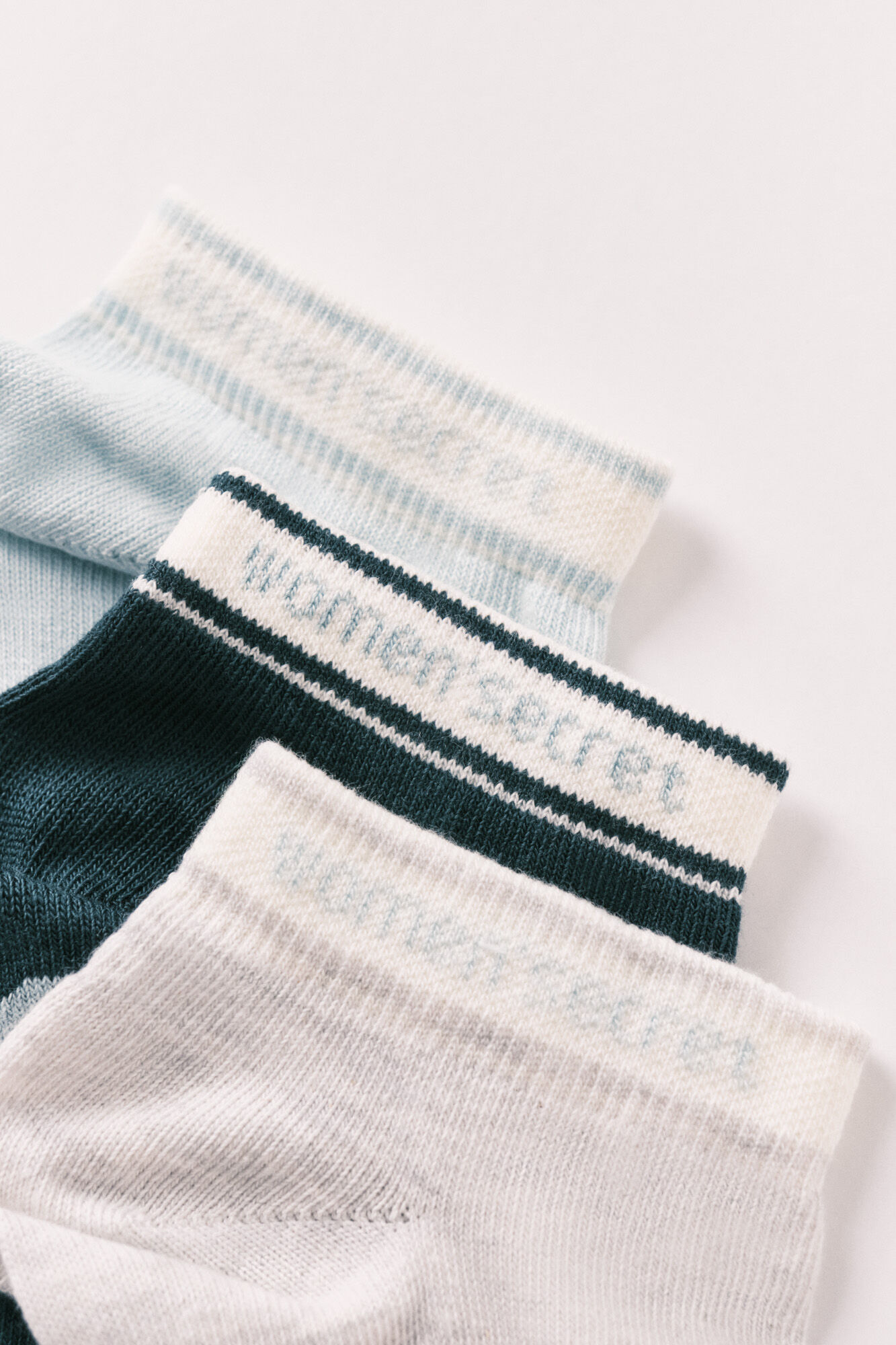 Women'secret Pack 3 calcetines cortos estampado de coraz&oacute;n