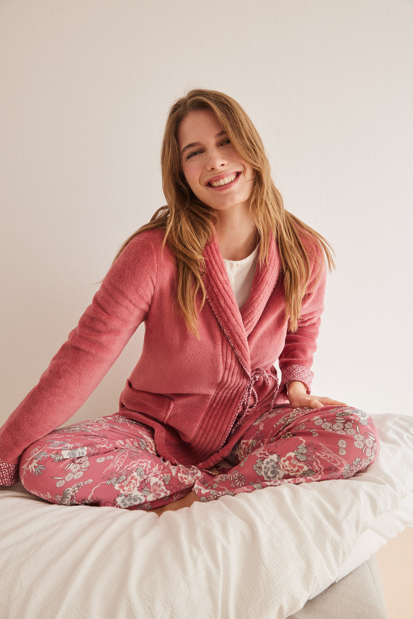 Bata rosa cruzada polar Ropa de dormir y homewear de mujer WomenSecret MX
