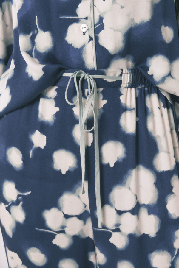 Womensecret Pijama camisera largo de viscosa con estampado floral azul estampado