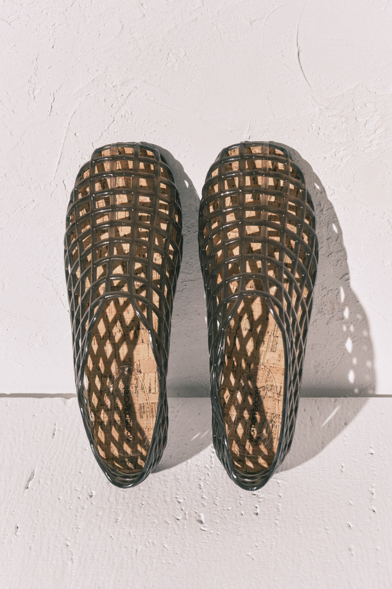 Women'secret Sandalias jelly efecto red negras