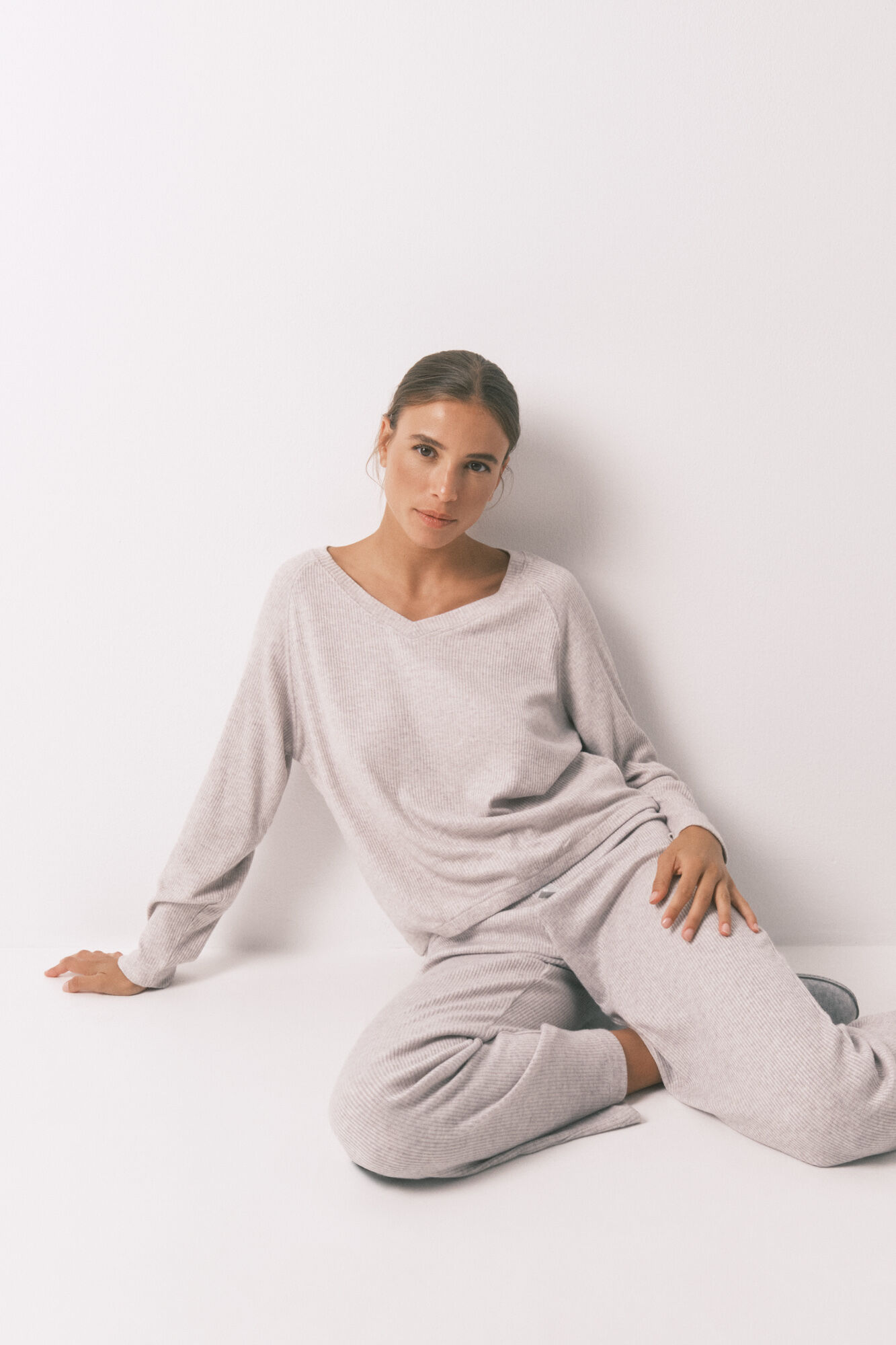 Women'secret Pijama larga canal&eacute; perchado gris