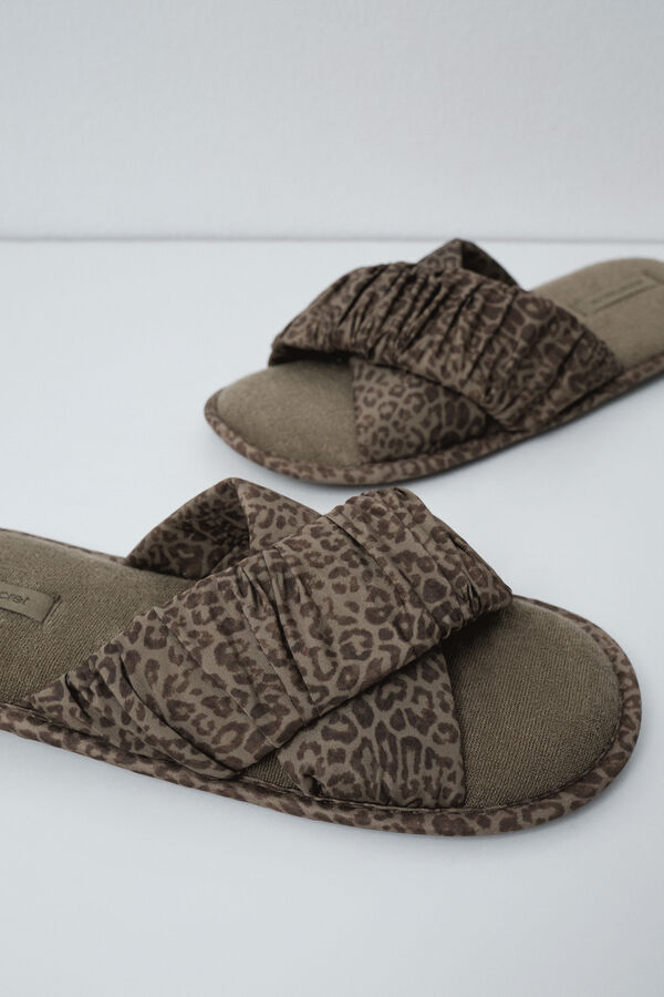 Women'secret Pack de viaje pantunflas animal print kaki
