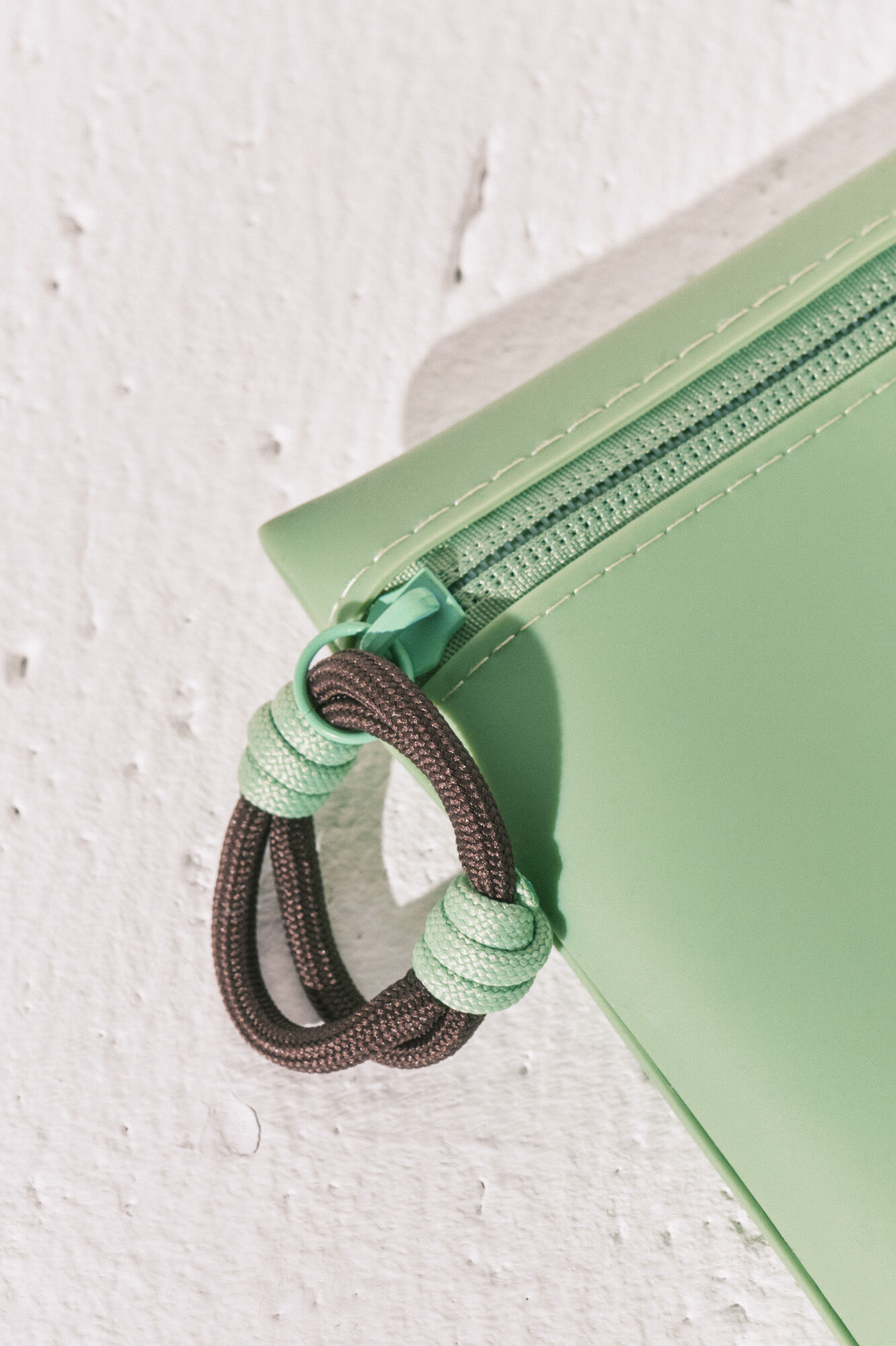 Women'secret Bolsa impermeable para traje de ba&ntilde;o y bikini verde