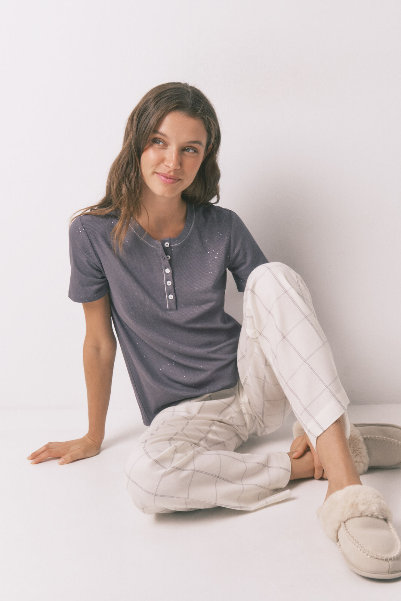 Women'secret Playera de viscosa gris brillante de manga corta