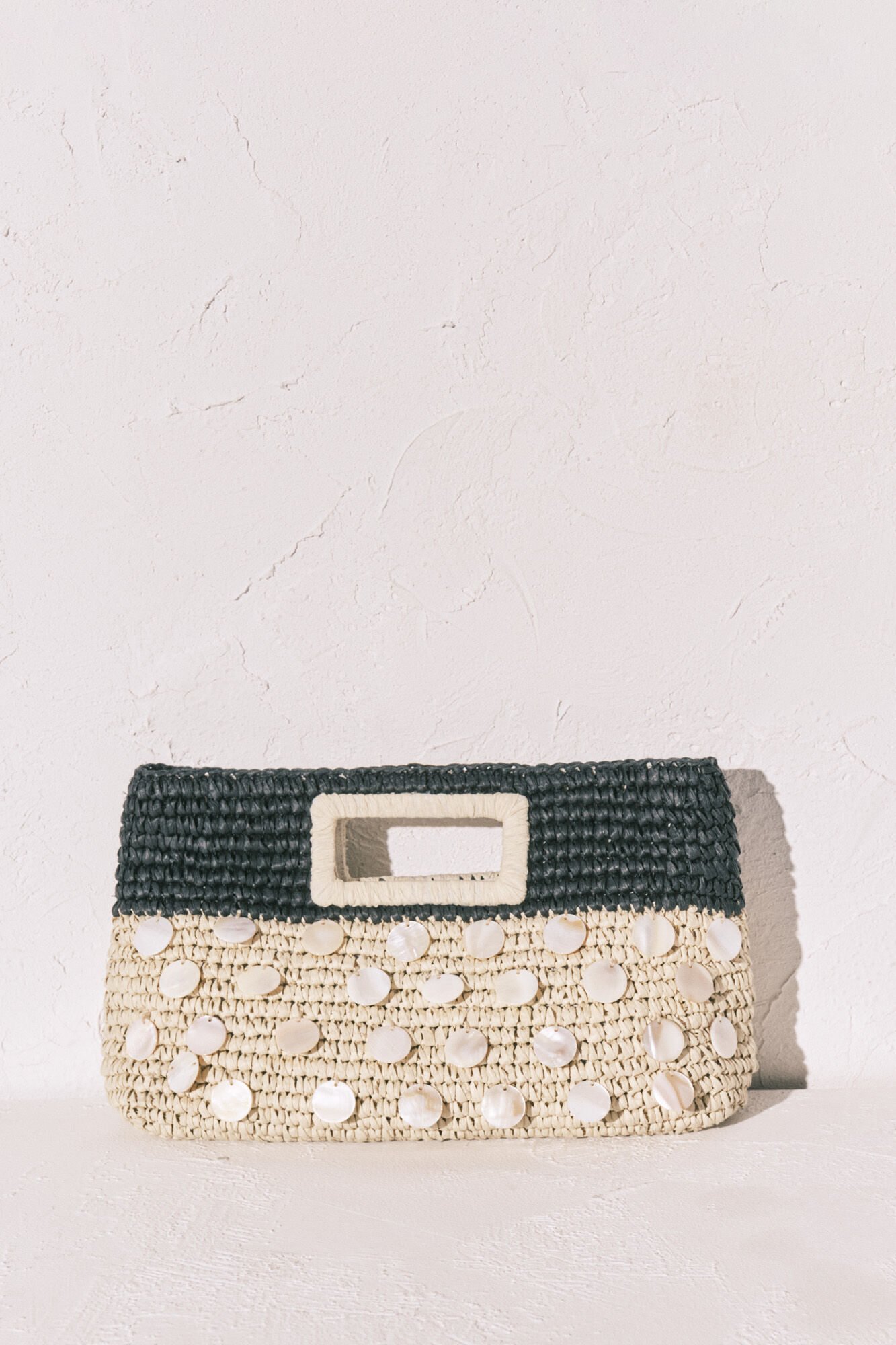 Women'secret Bolsa mediana de rafia natural y negro